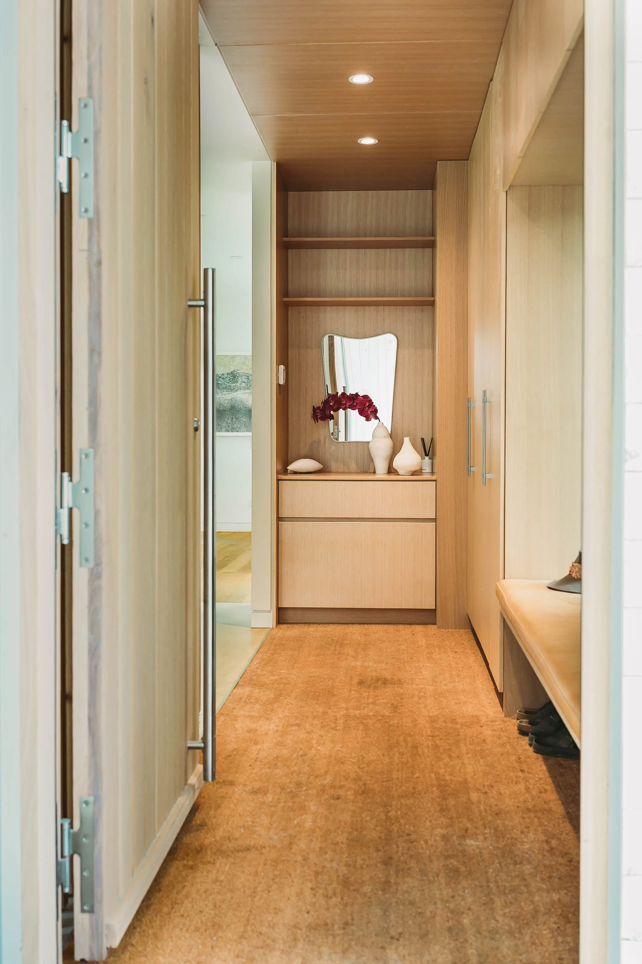2025_06_GRANGE HOUSE_ENTERANCE_05.jpg