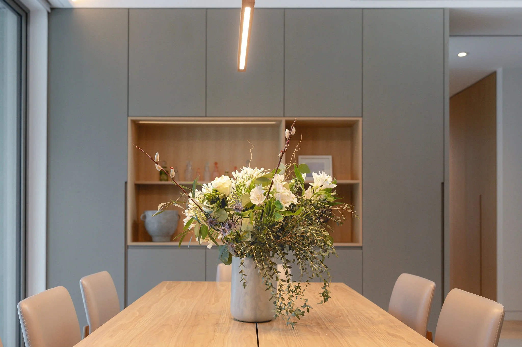 2025_02_Ridgehouse_Kitchen Dining_18.jpg