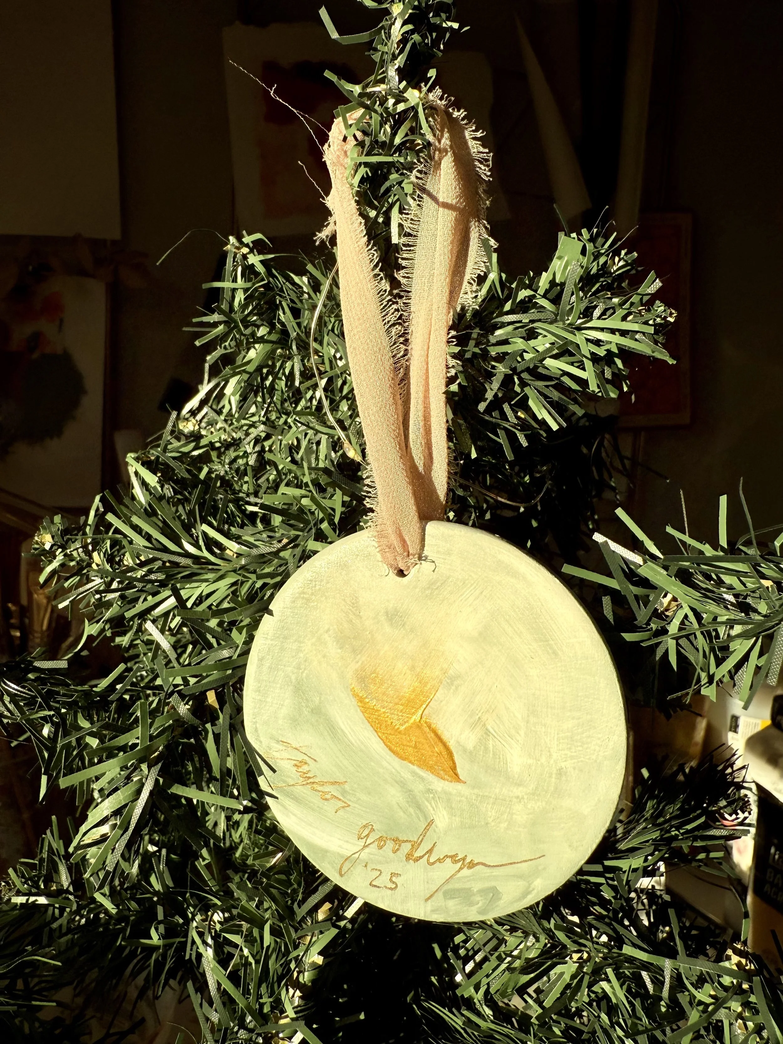 ornament ceramic circle 1.2.jpg