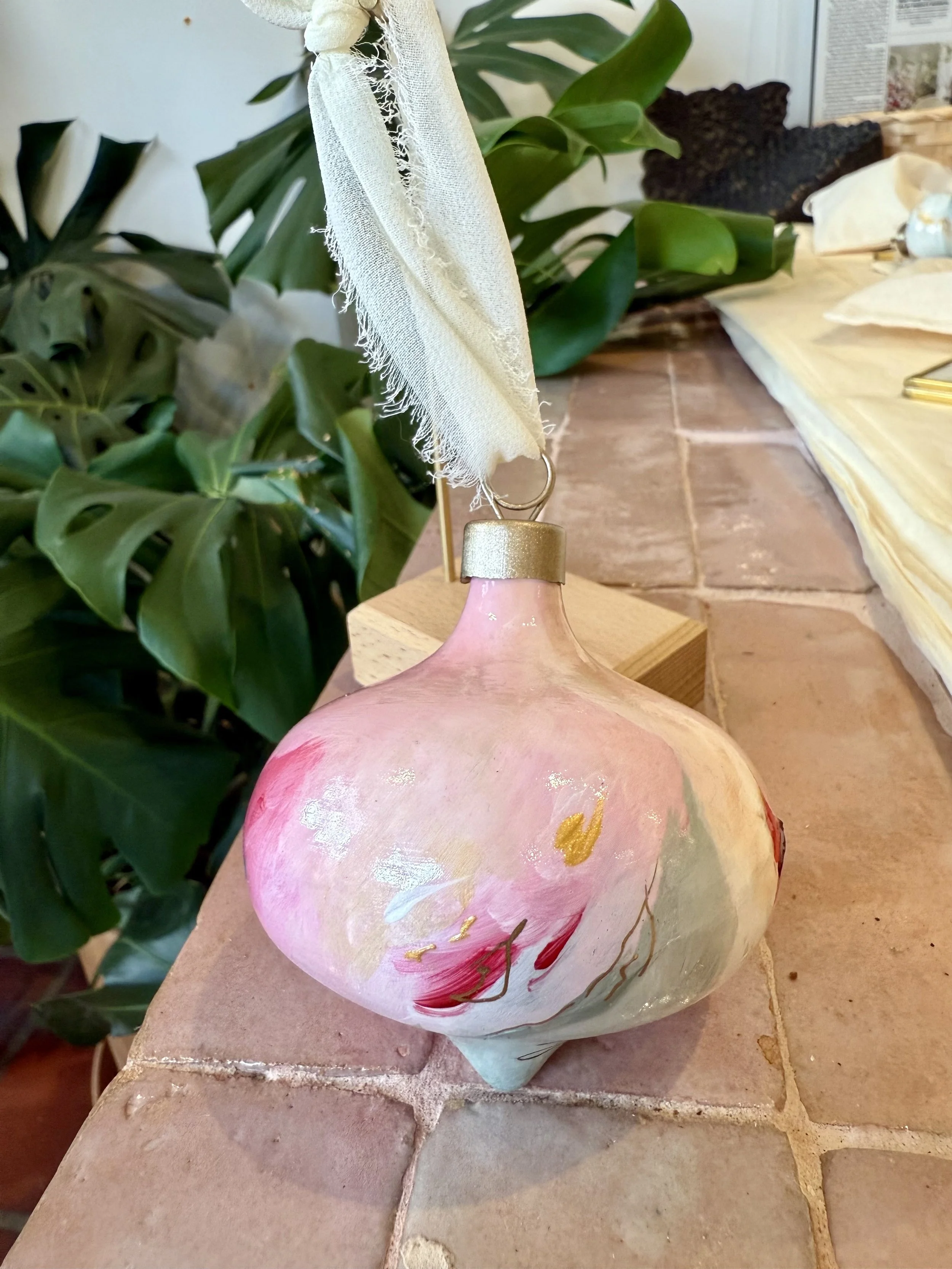 ceramic bauble 5.3.jpg