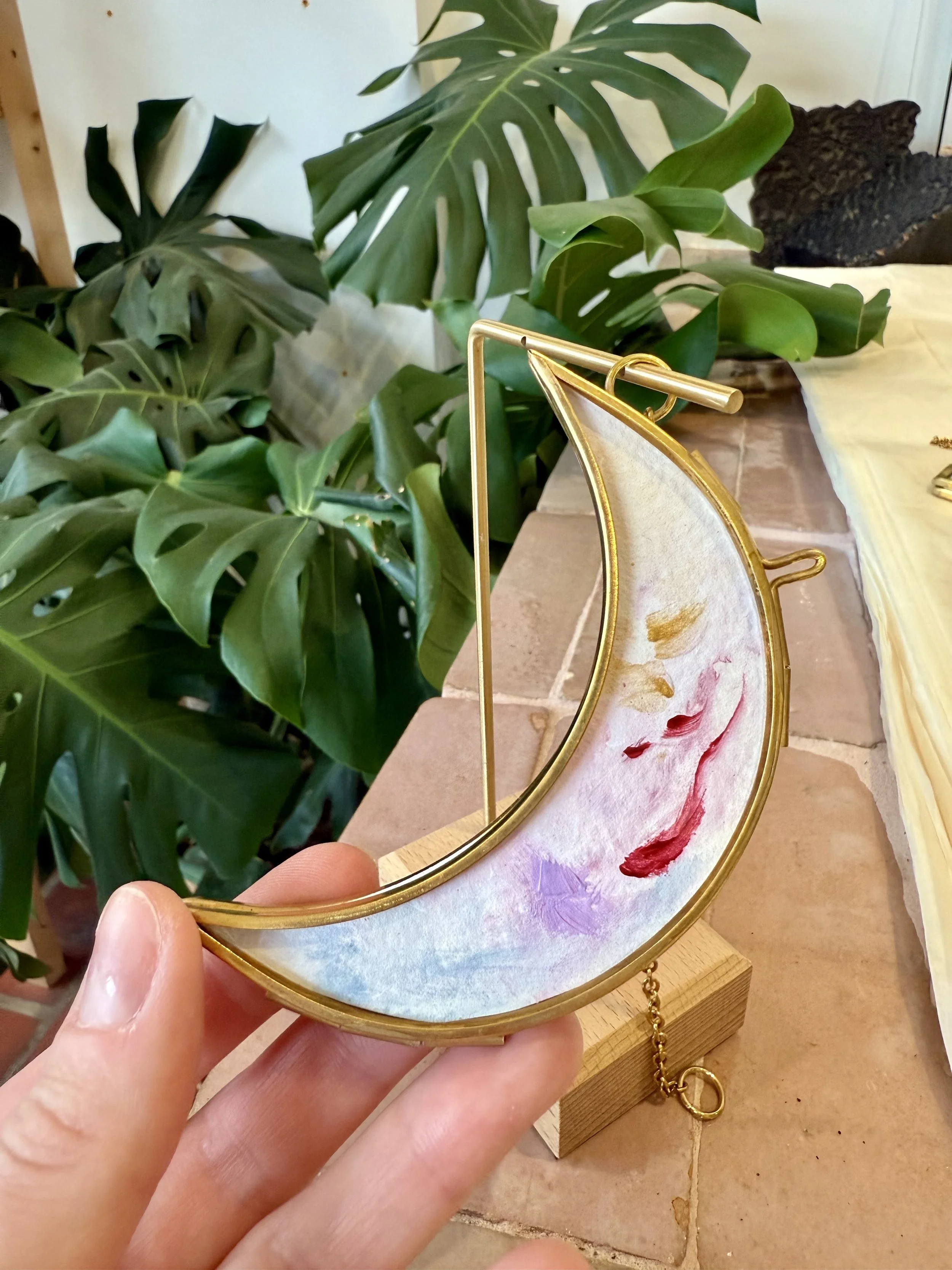 2025 Framed Ornament - Moon Shape No 2