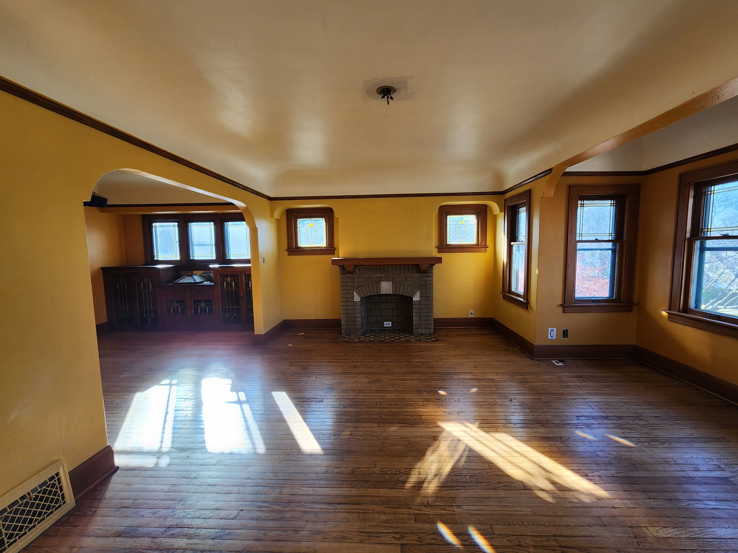 Living room walls and ceiling (Before)
Location: Wauwatosa, WI