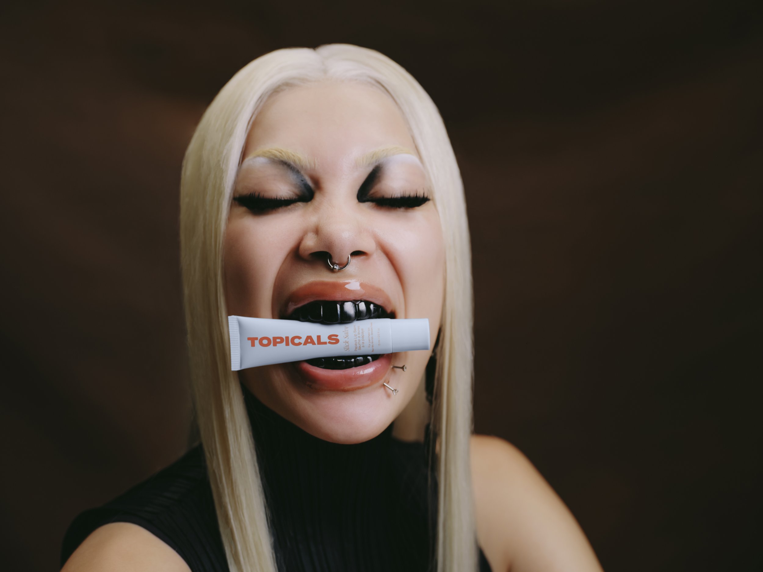 Topicals: Papaya Slick Salve (2025) -
Lighting Assistant