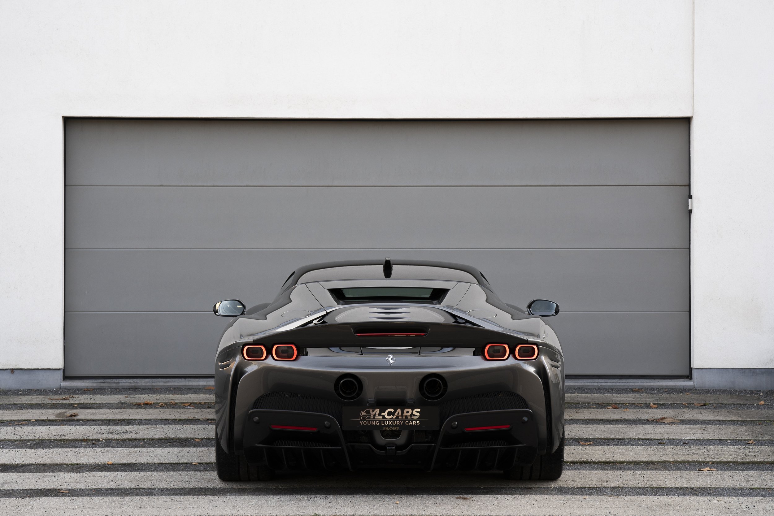 JDP-VISUALS-YLC-FERRARI-GREY-5.jpg