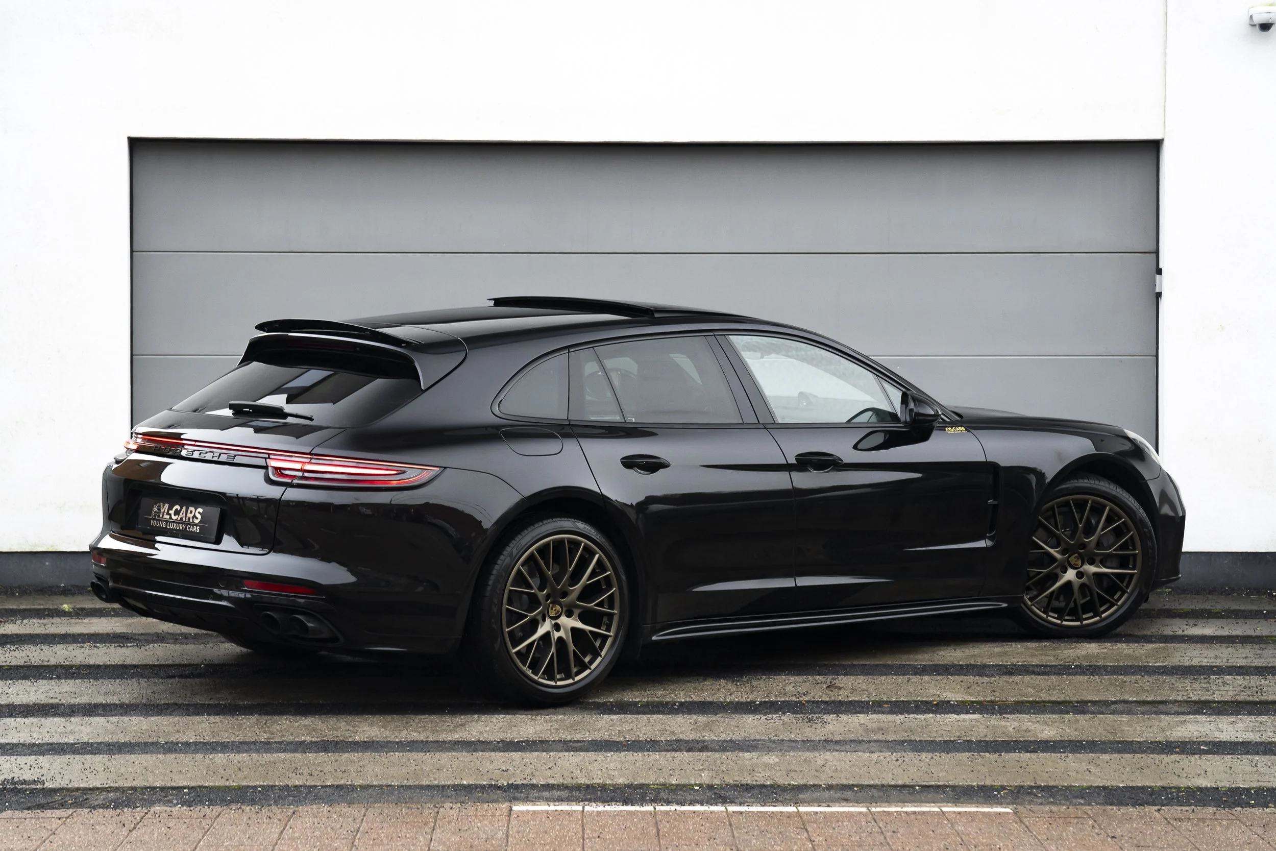YLC-Porsche- Panamera-6.jpg