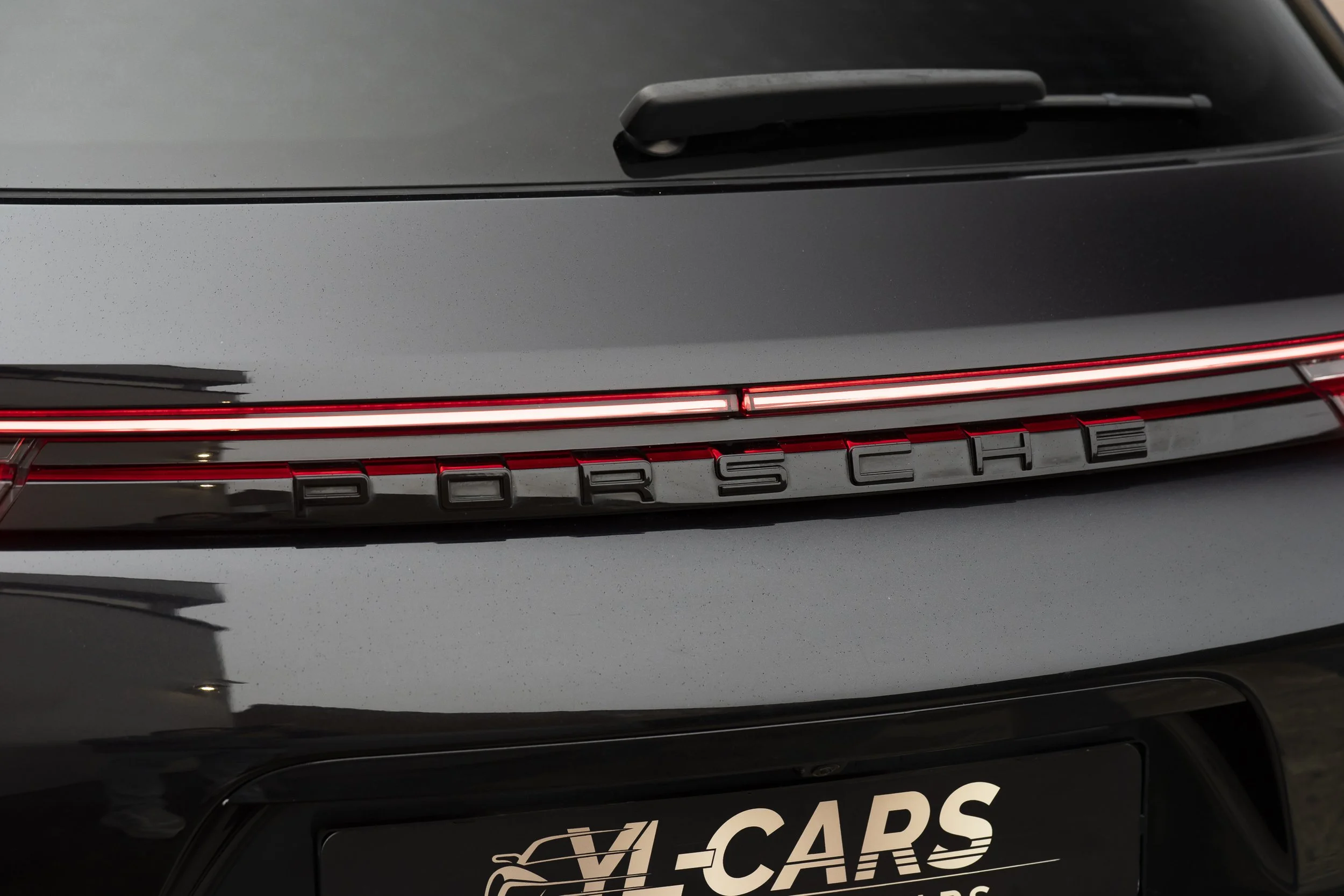 YLC-Porsche- Panamera-15.jpg