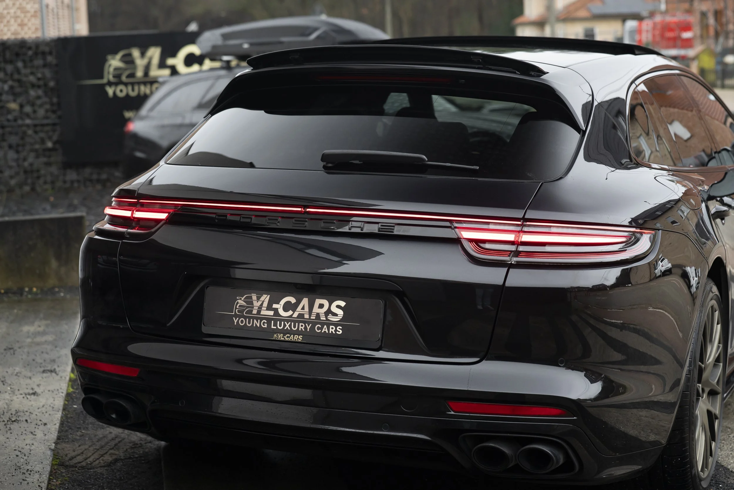 YLC-Porsche- Panamera-16.jpg