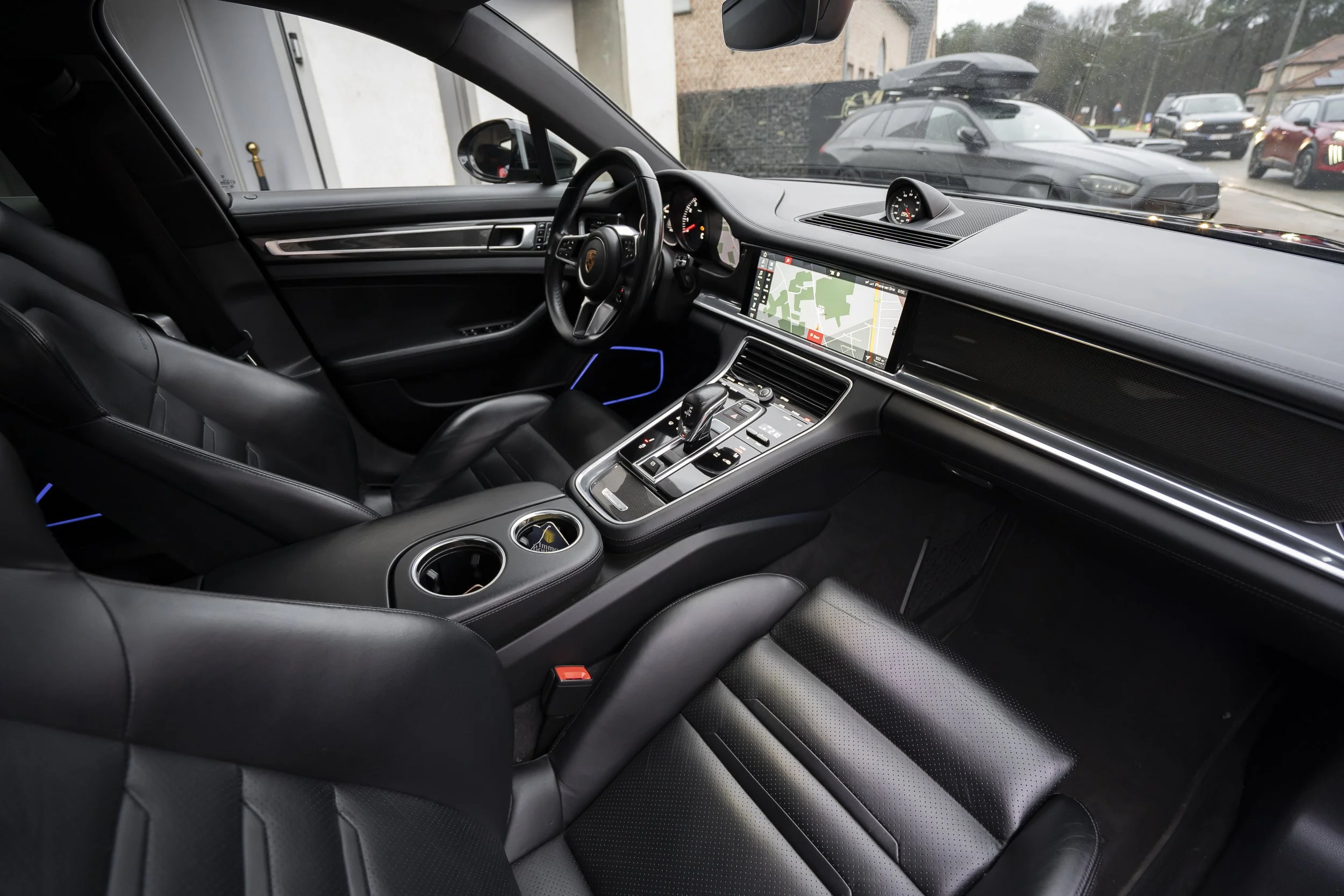 YLC-Porsche- Panamera-24.jpg