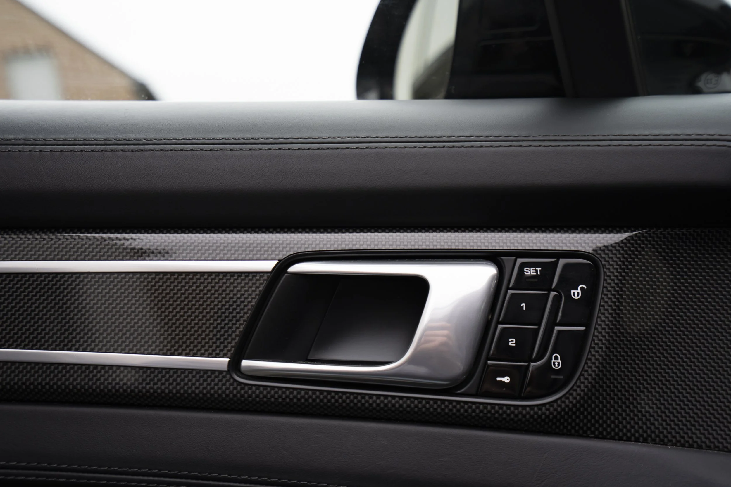 YLC-Porsche- Panamera-26.jpg