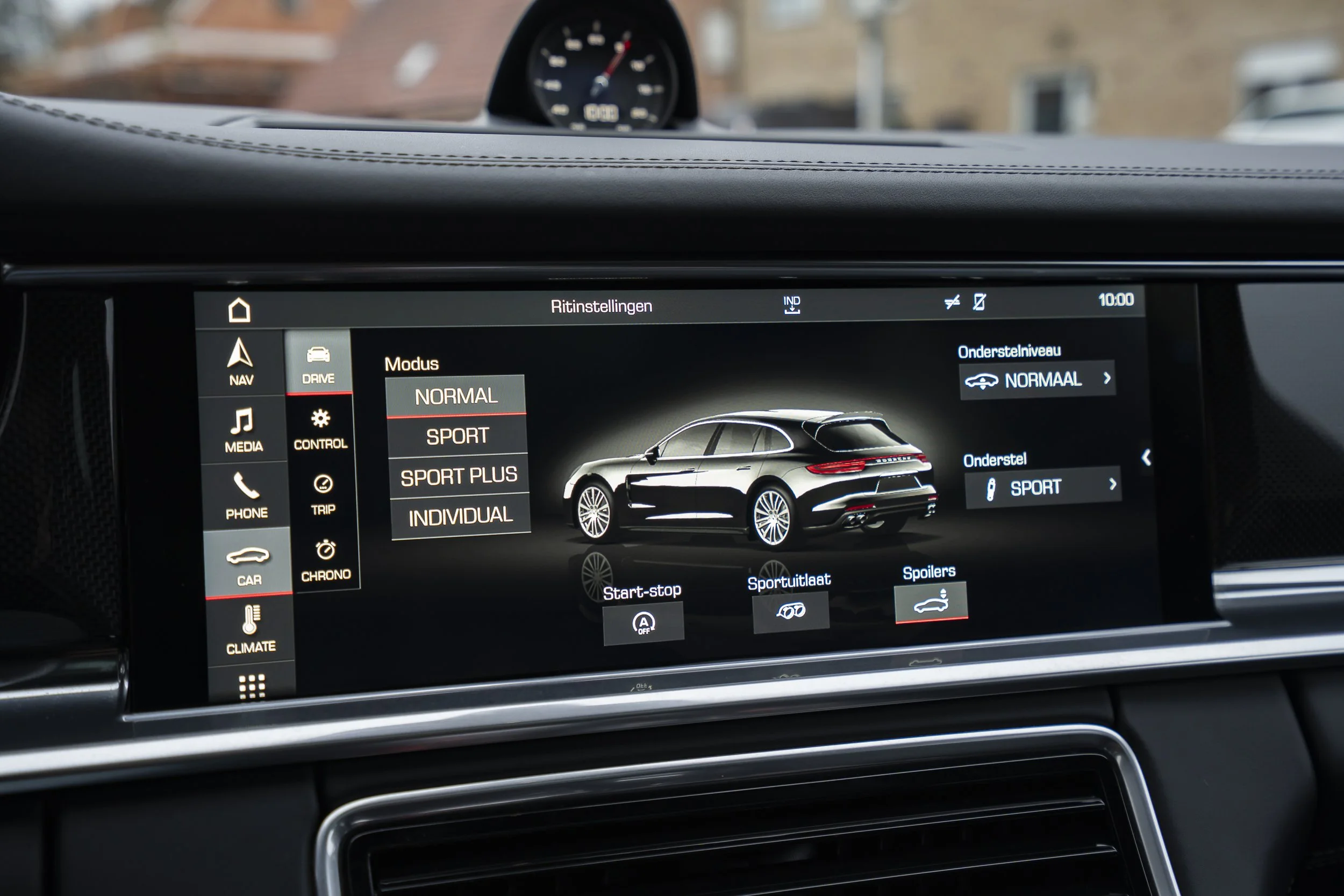 YLC-Porsche- Panamera-40.jpg