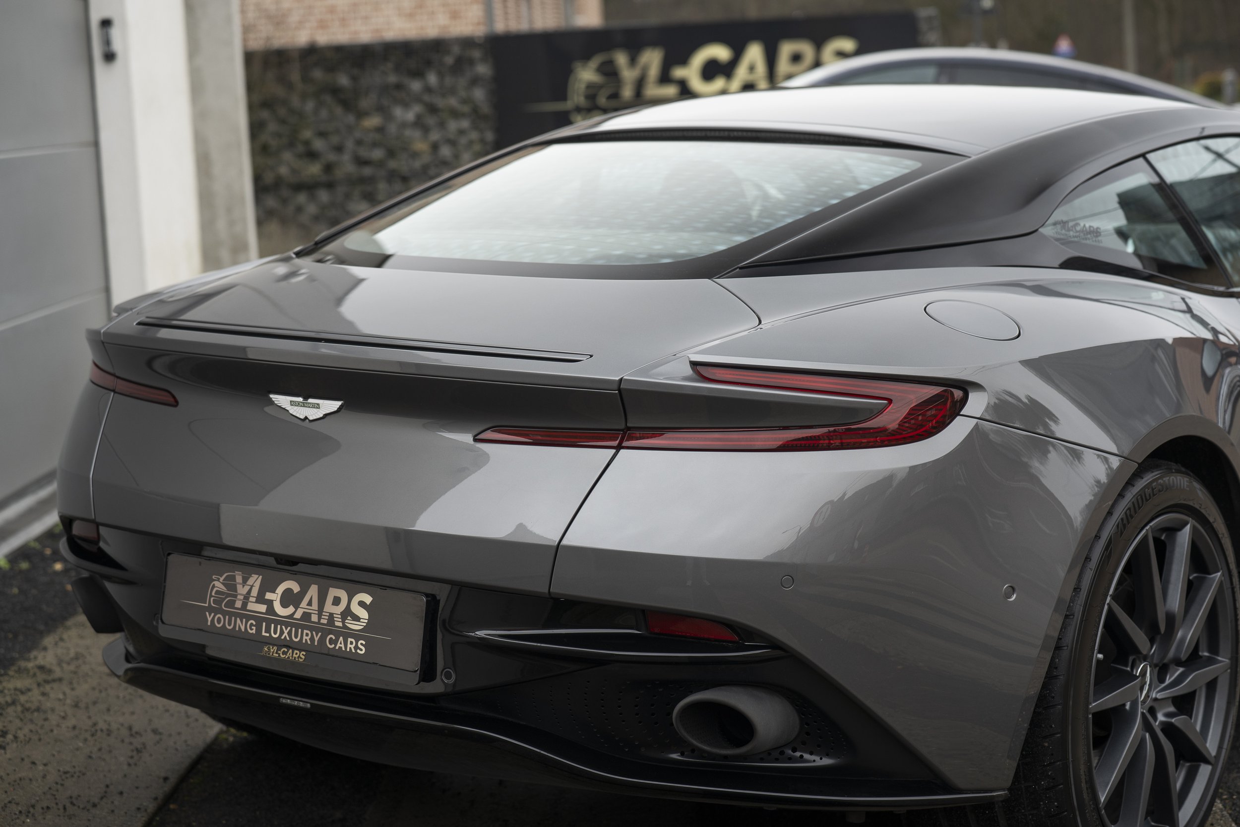 YLC-ASTON-MARTIN-DB11-19.jpg