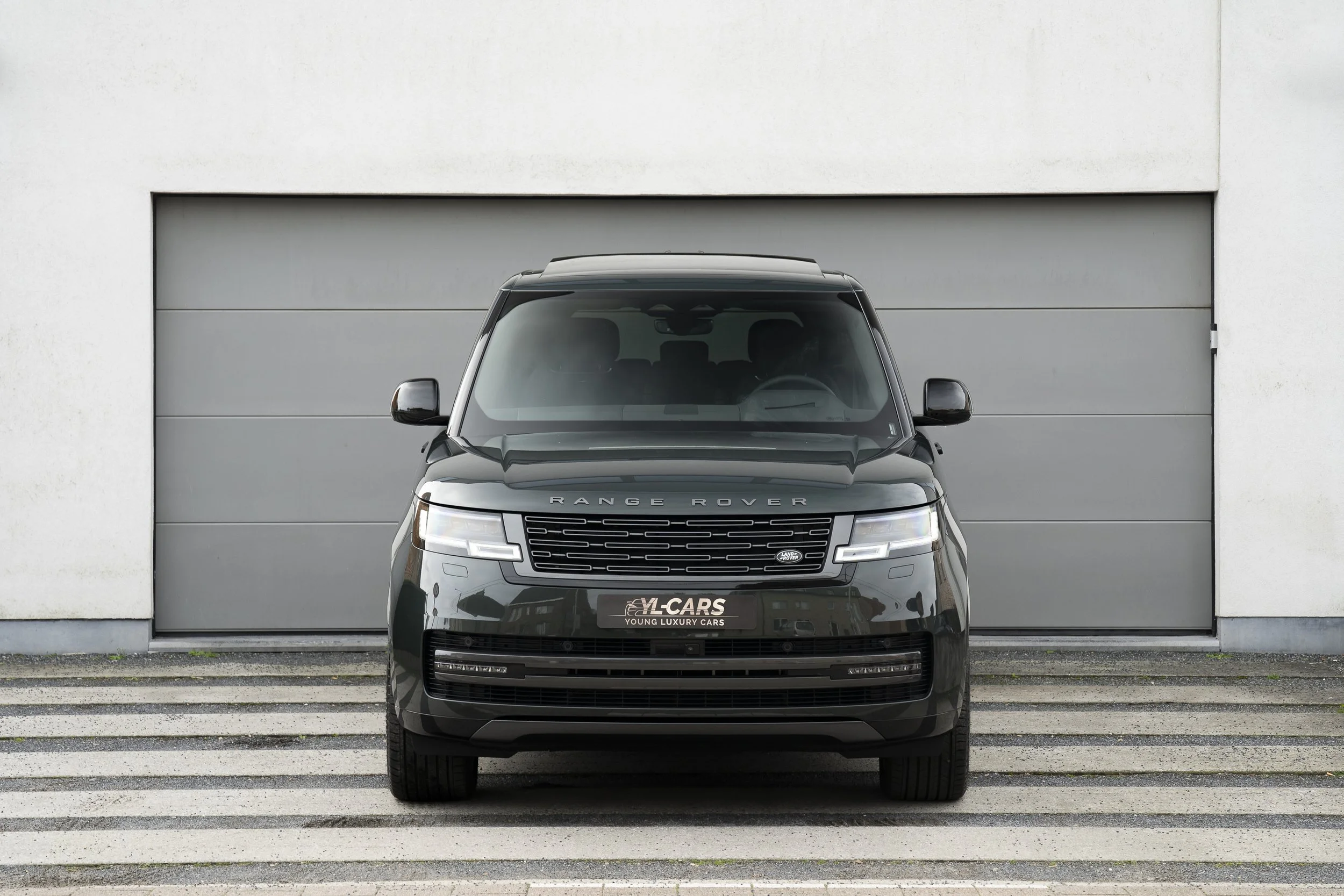 YLC-RangeRover-Vogue-2.jpg