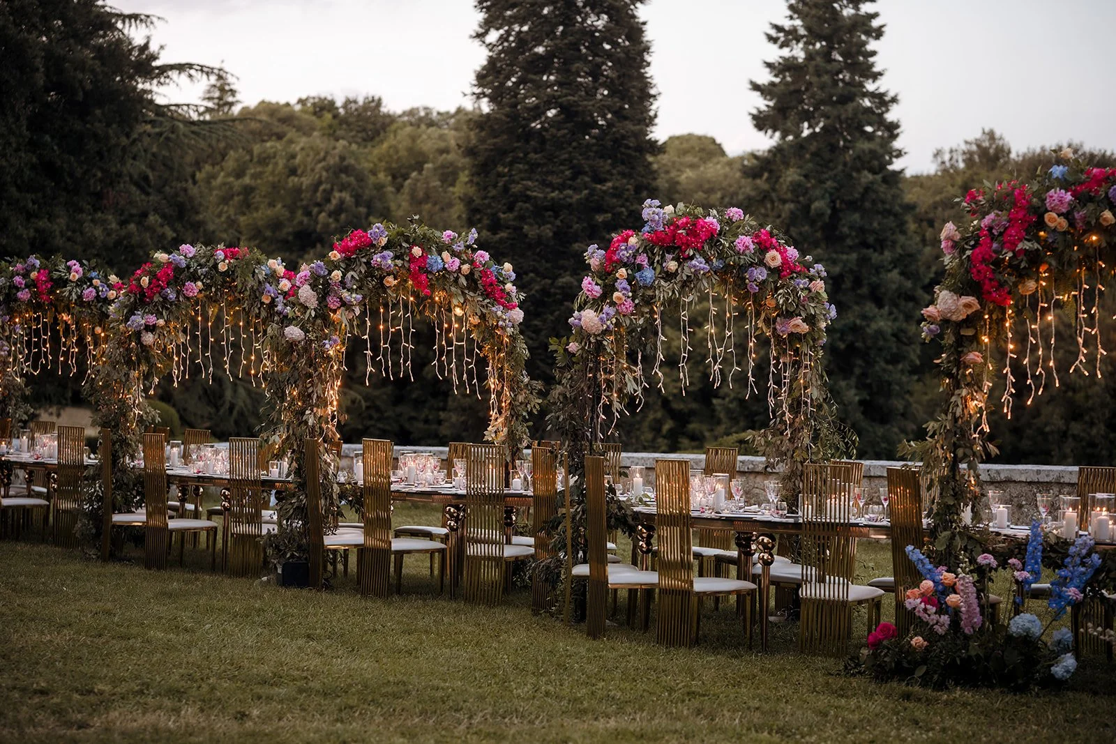 Luxury dinner table for private event in Tuscany
