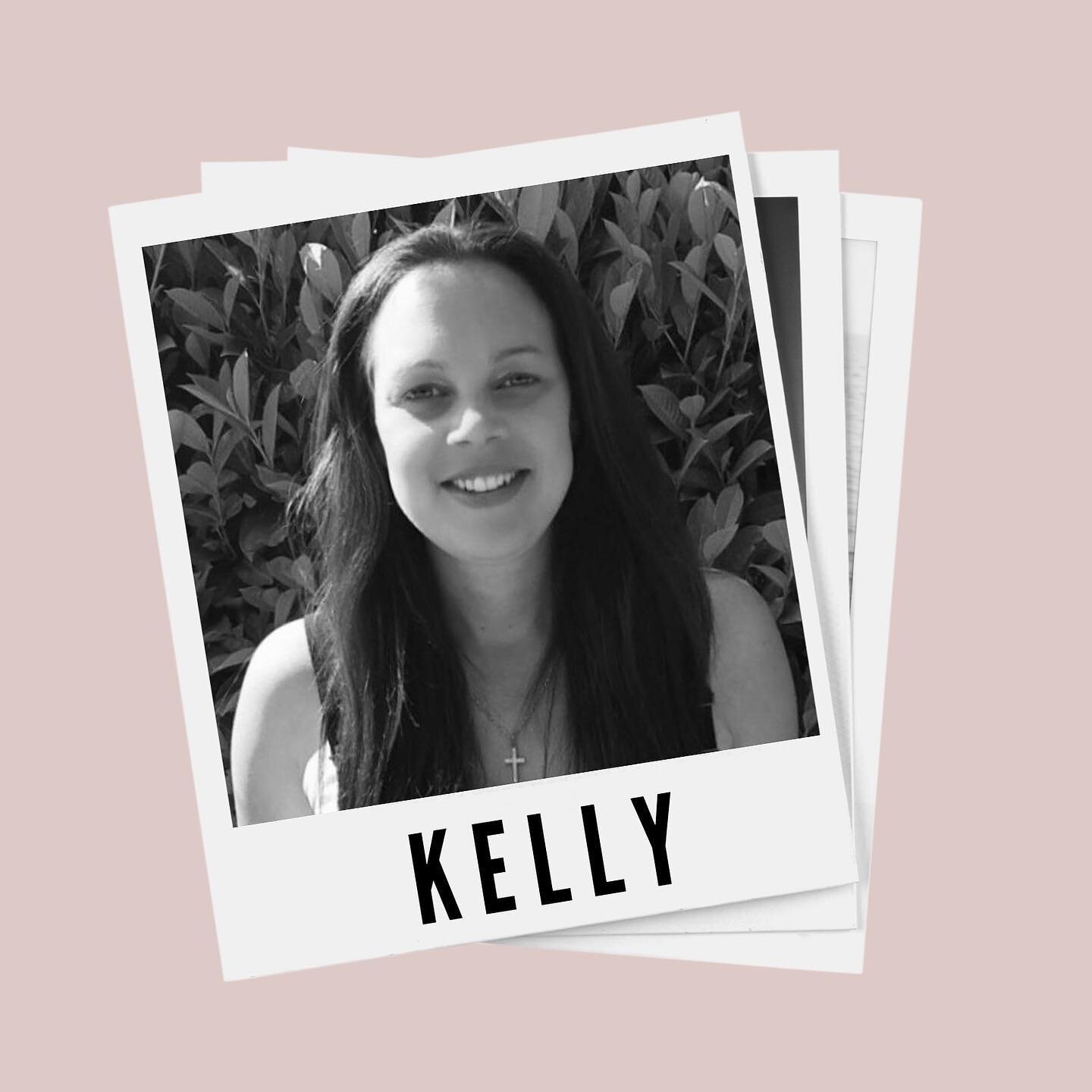 A vital part of our team here at Oasis hair studio, Kelly has been welcoming clients through the door for 17 years now! ✨

A much loved member of the team with her warm and friendly approach to all of our clients &amp; oasis family. 

Kelly splits he