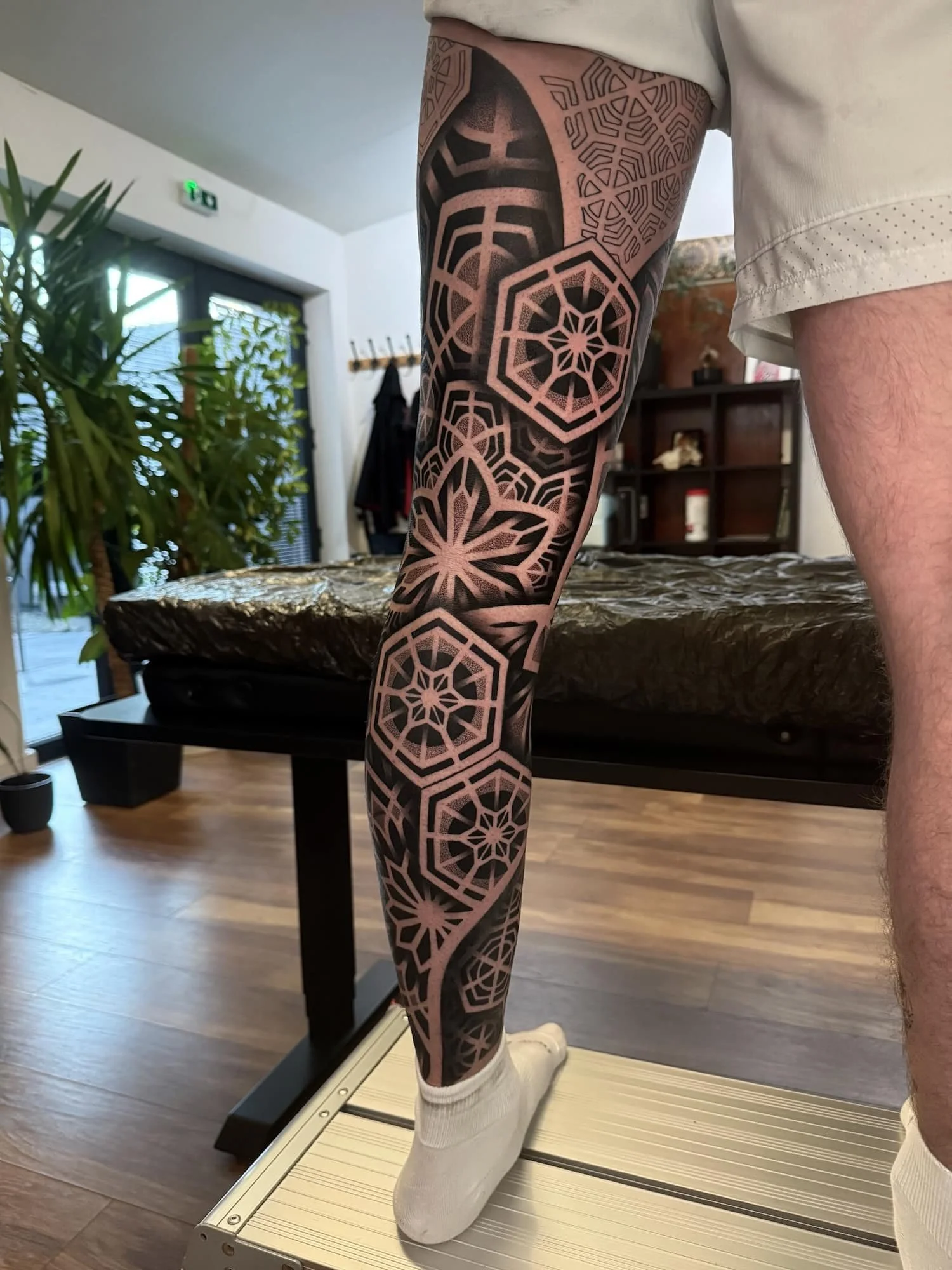 back-of-full-geometric-leg-sleeve-devon-uk-custom-tattoo-ideas.jpg
