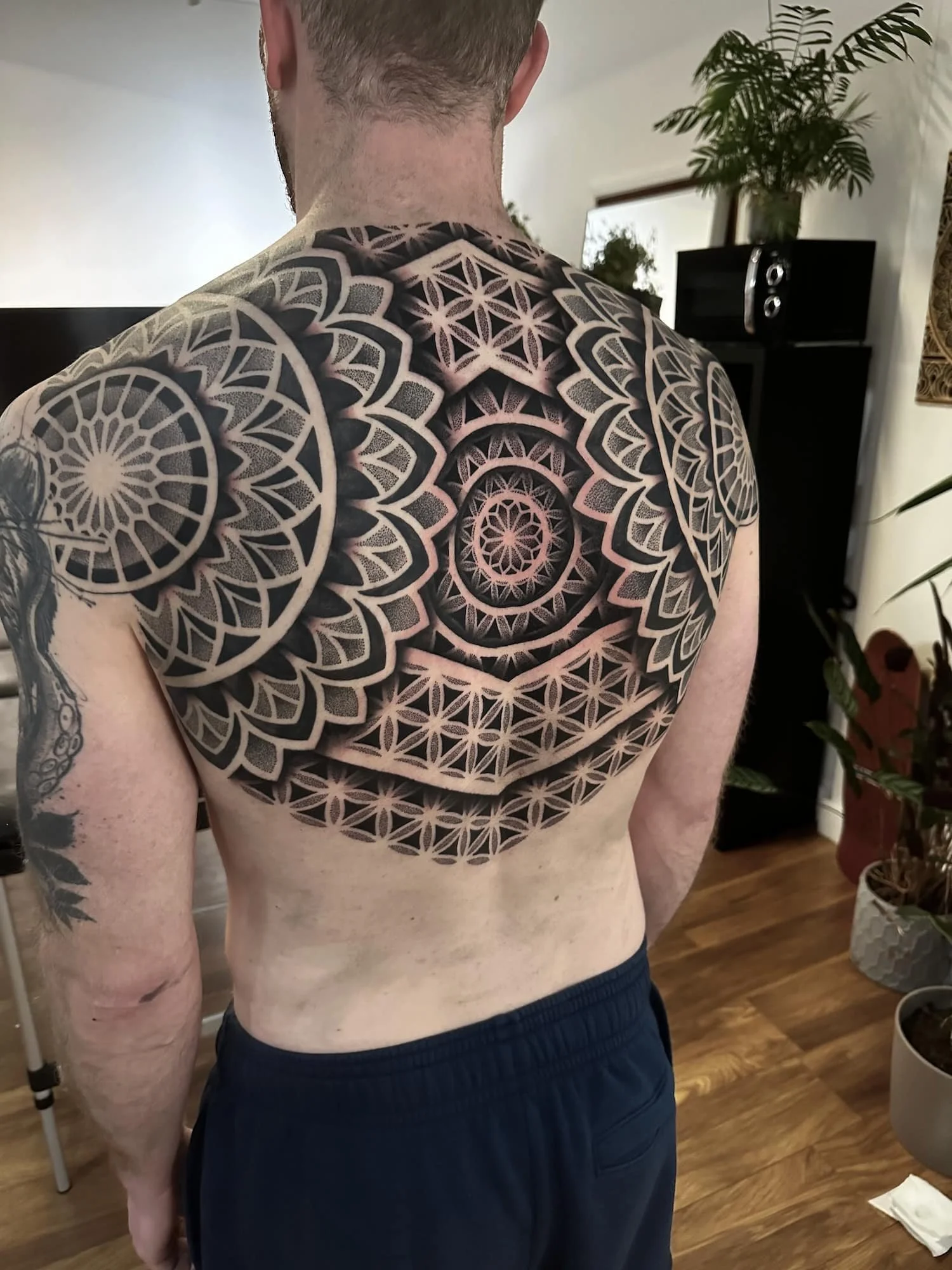upper-back-geometric-tattoo-devon-uk-custom-tattoo-ideas.jpg