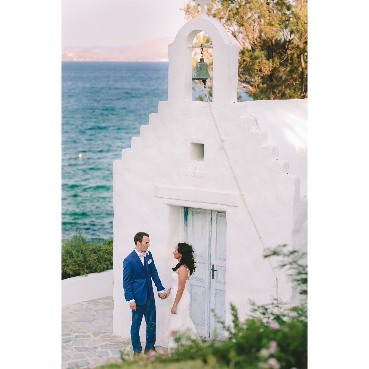 #athensweddings #athensweddingphotographer #gettingmarriedingreece #bride #groon #coupleshot #islandathensriviera #islandathensrivierawedding #retzonisphotography #retzonisweddings