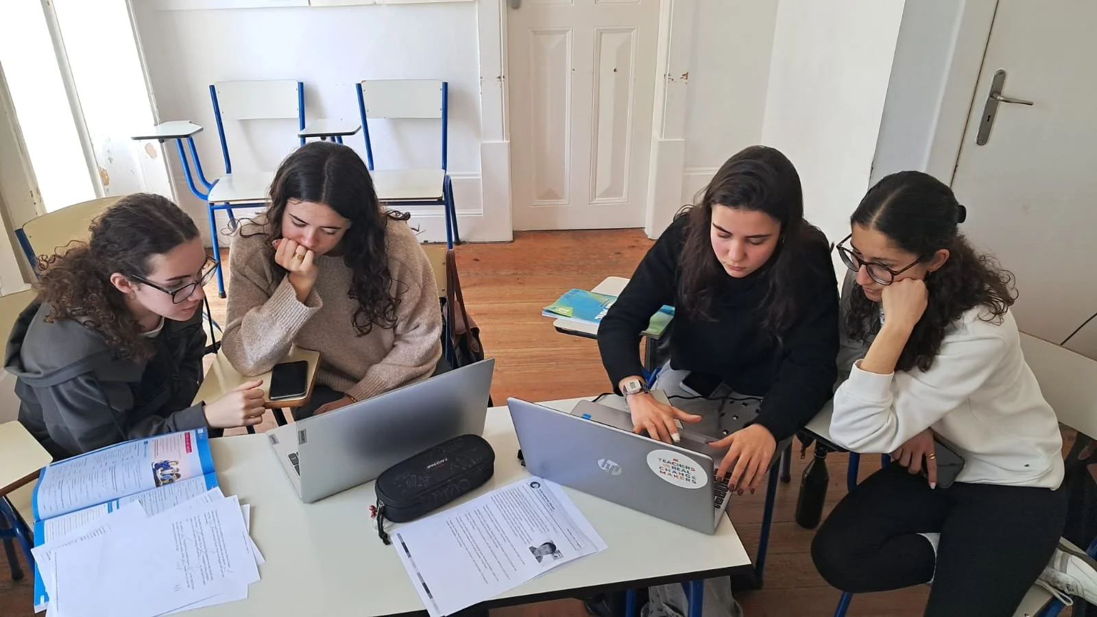 students at IH Coimbra OSC