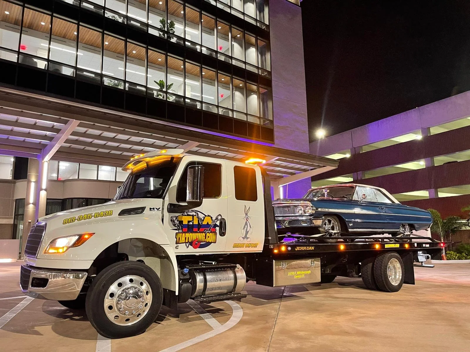 Tia Transport & Towing