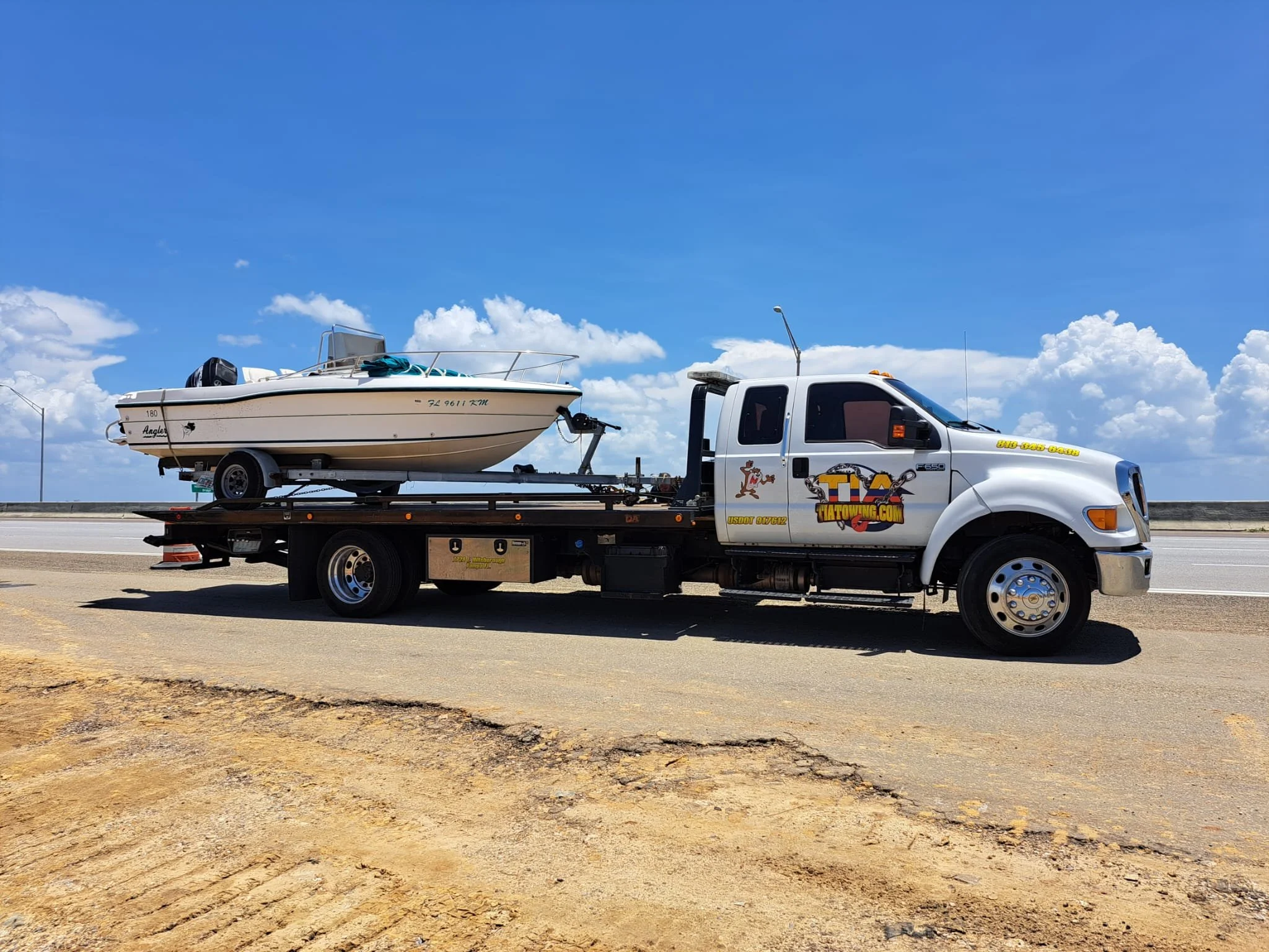 Tia Transport & Towing