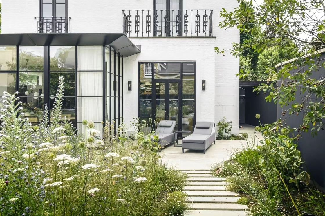Very excited to see our project featured in @elledecorationuk

We worked really closely with @vevesdesign and our lovely Clients to make it a really special one! See link in bio to get a glimpse into it.

Thanks @phoebefrangoul for the lovely words.
