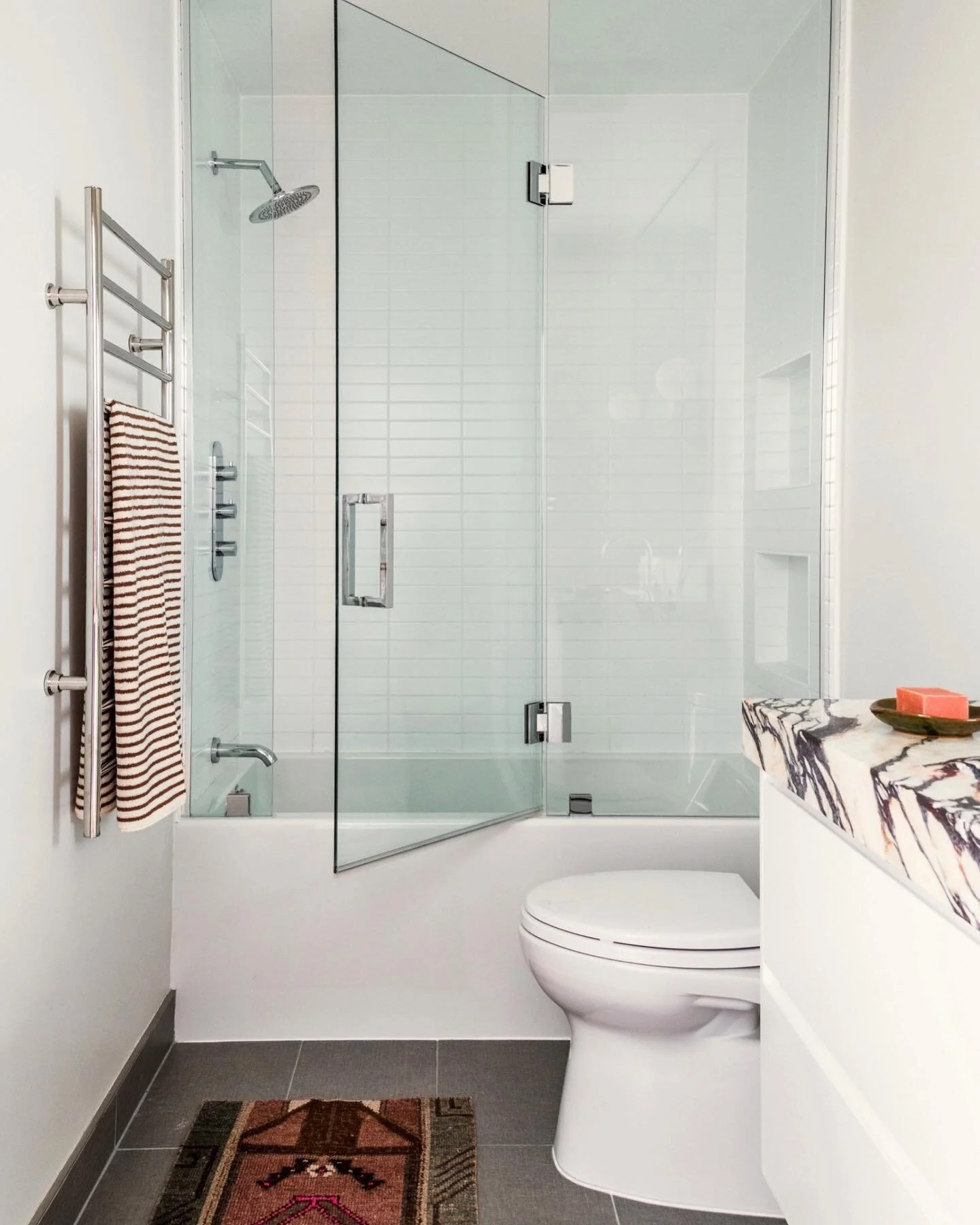Project 🅗🅔🅛🅔🅝🅐

Zooming out from our last post to give you a peek at the entire space. The floor tile was selected for its textural feel, similar to fabric. Our clients loved it for the pleasant feeling beneath their feet.

🛠 @ritewayconstruct