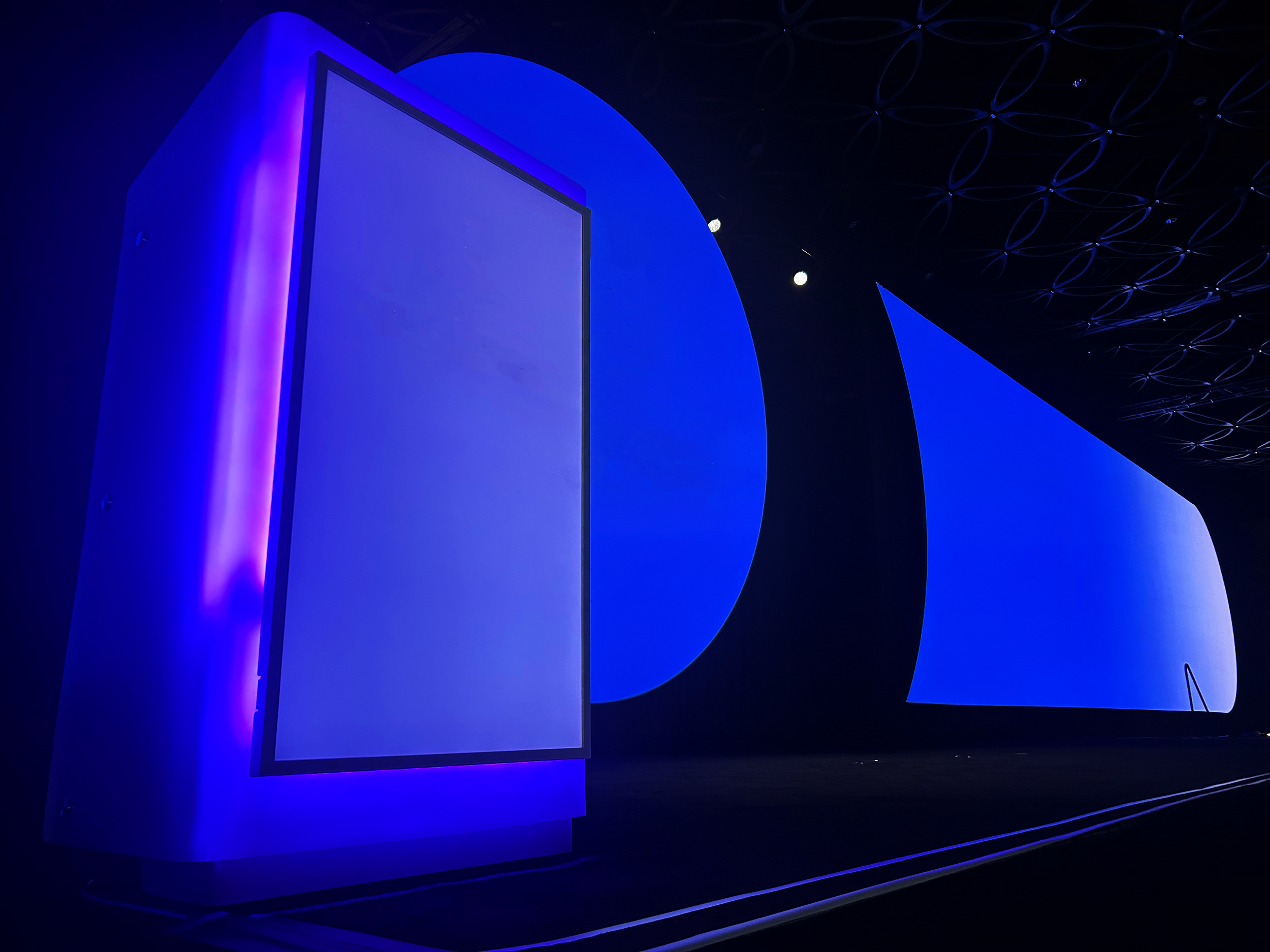 lectern circle rocket angle.png