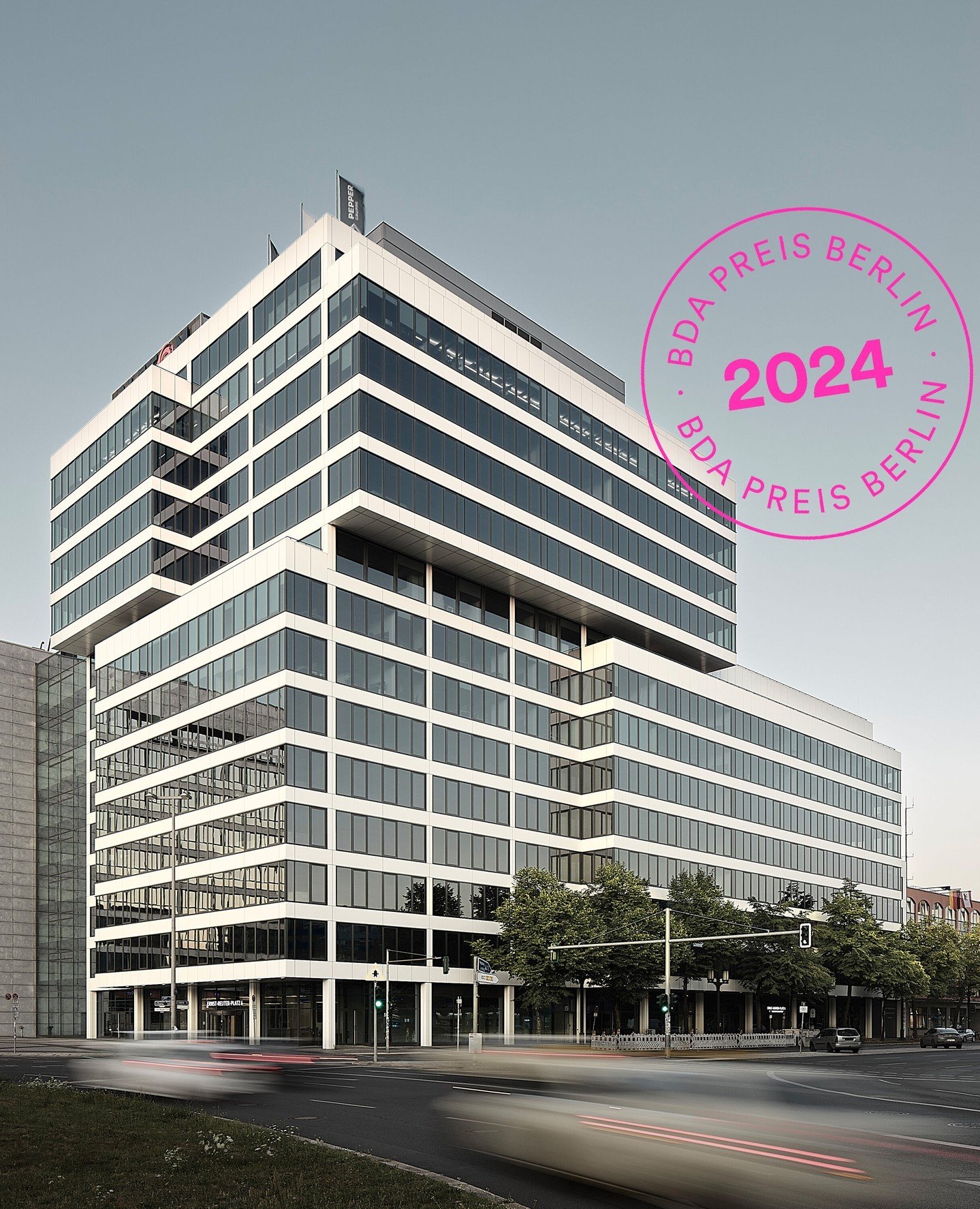 Nominiert! 
BDA PREIS BERLIN 2024
Wir freuen uns sehr, dass unser Projekt &bdquo;Ernst-Reuter-Platz 6&ldquo; (Revitalisierung, Aufstockung und Teilneubau eines B&uuml;ro- und Gesch&auml;ftshauses) f&uuml;r den BDA PREIS BERLIN 2024 nominiert ist! 

D