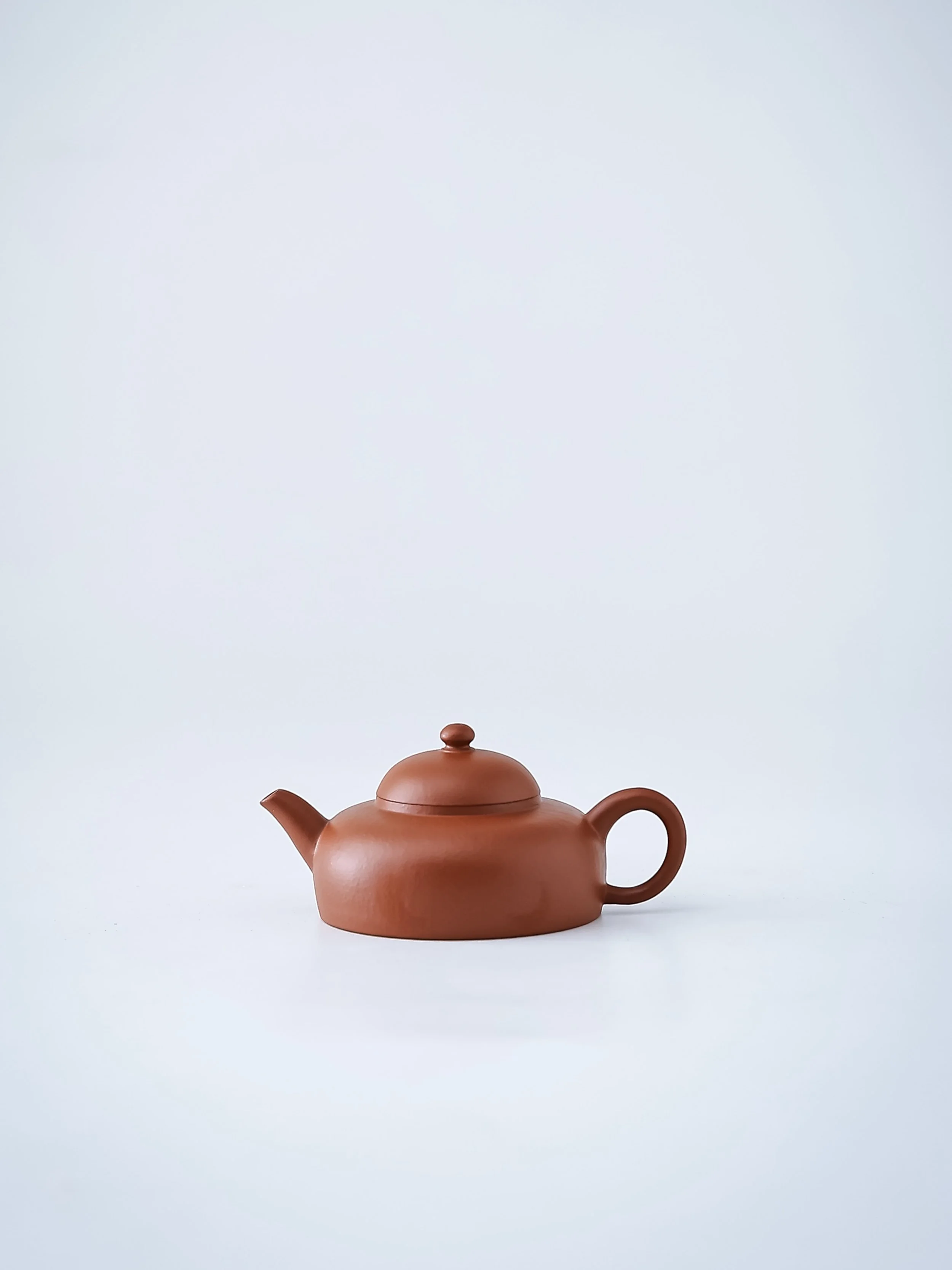 Yujian "Half-Moon" Chaozhou Red Clay Tea Pot