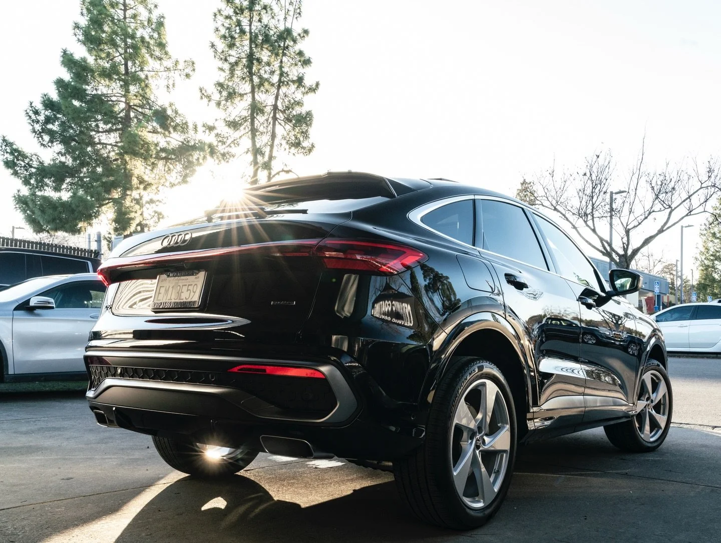 Audi Q5. Black. Luxury Ceramic Coating.

As an authorized installer of Protekto Ceramic Coatings this vehicle received Protekto&rsquo;s newest perfected formula &mdash; engineered for luxury premium shine &amp; smoothness, with tighter hydrophobic  p