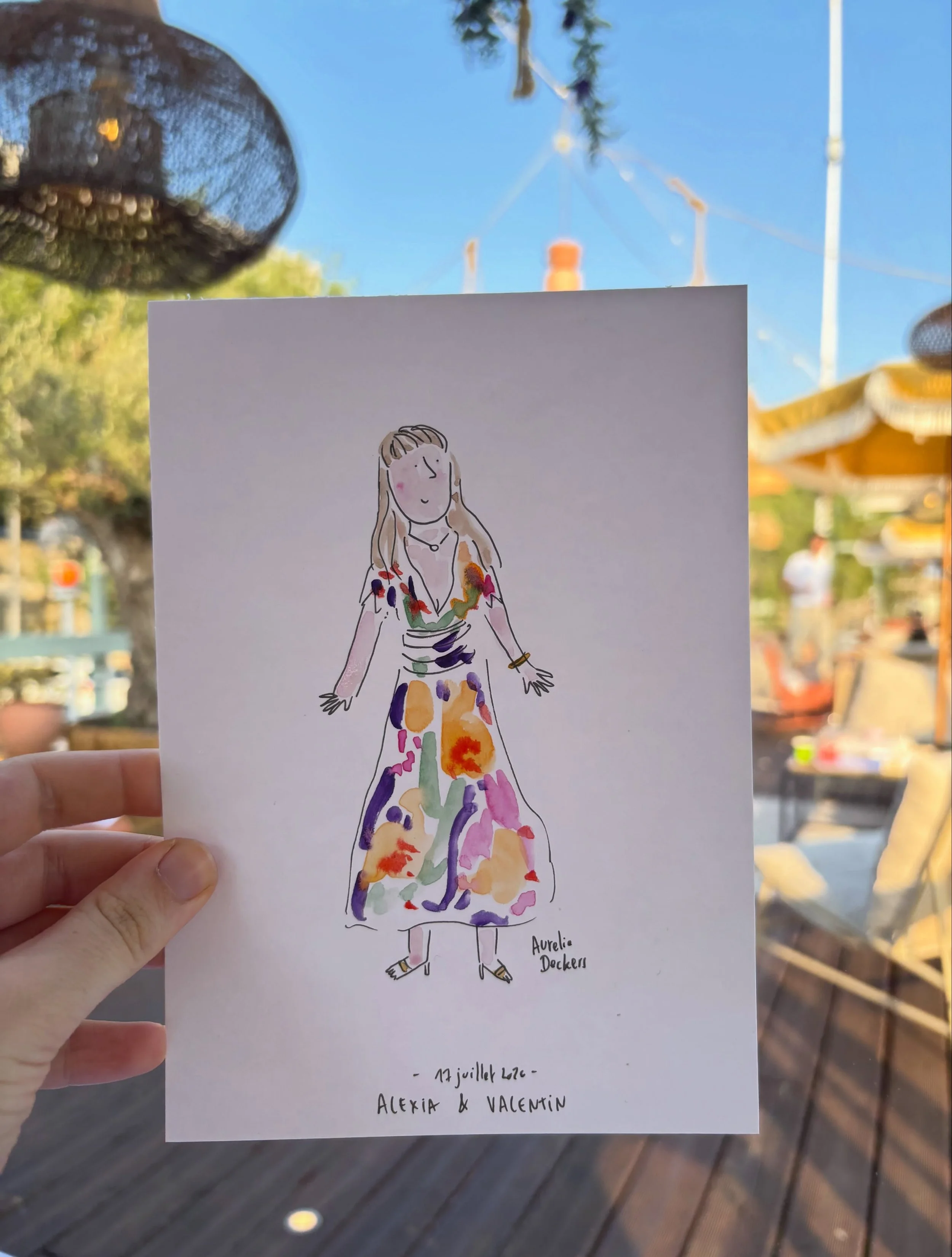 Quand les t&eacute;moins d&rsquo;Alexia et Valentin m&rsquo;ont demand&eacute; de venir dessiner des portraits pendant le mariage, j&rsquo;ai dit oui sans h&eacute;siter ! 🎨🎉

En plus j&rsquo;&eacute;tais en tr&egrave;s bonne compagnie : @sumanamus