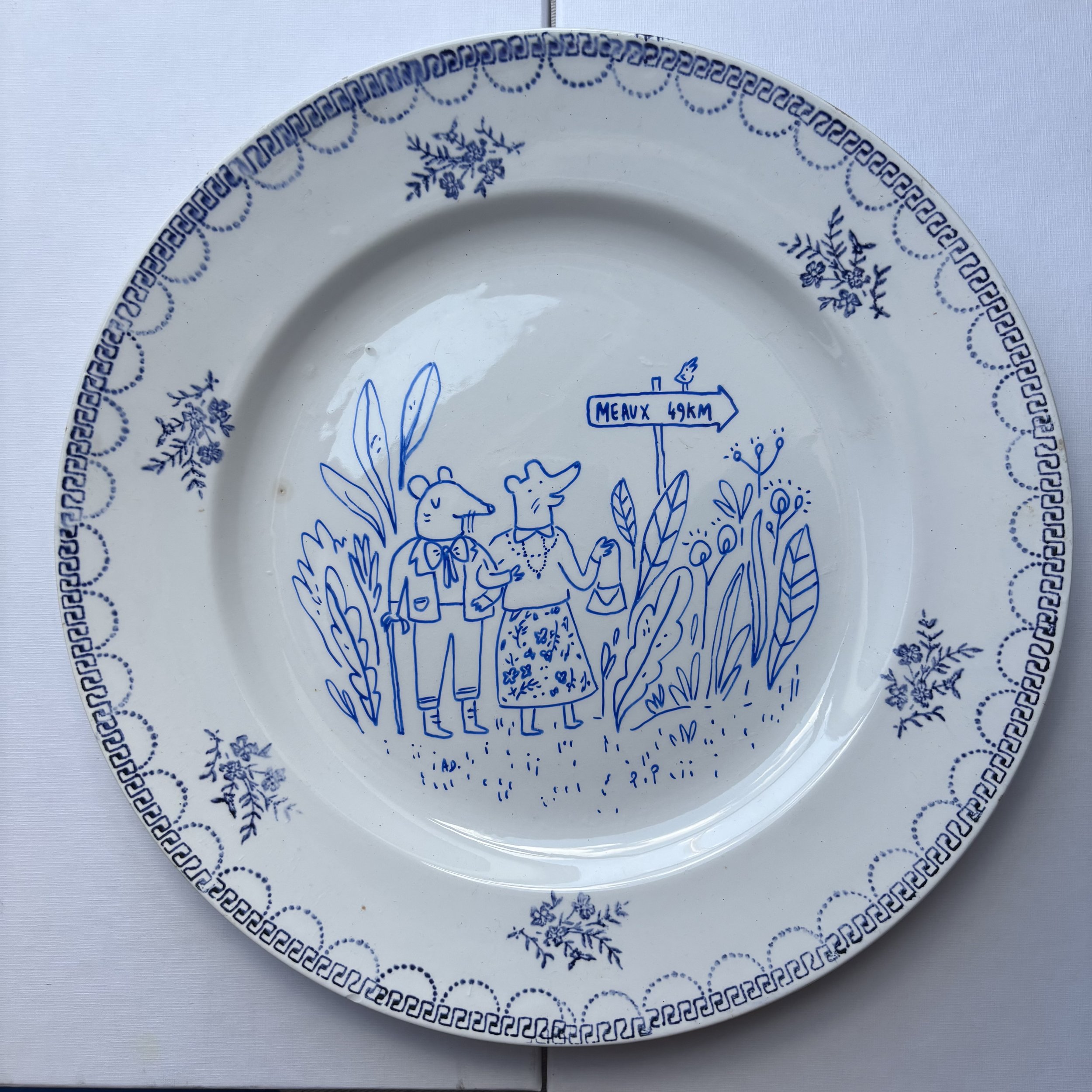 Assiette décorative : Pitou et Minou en route
