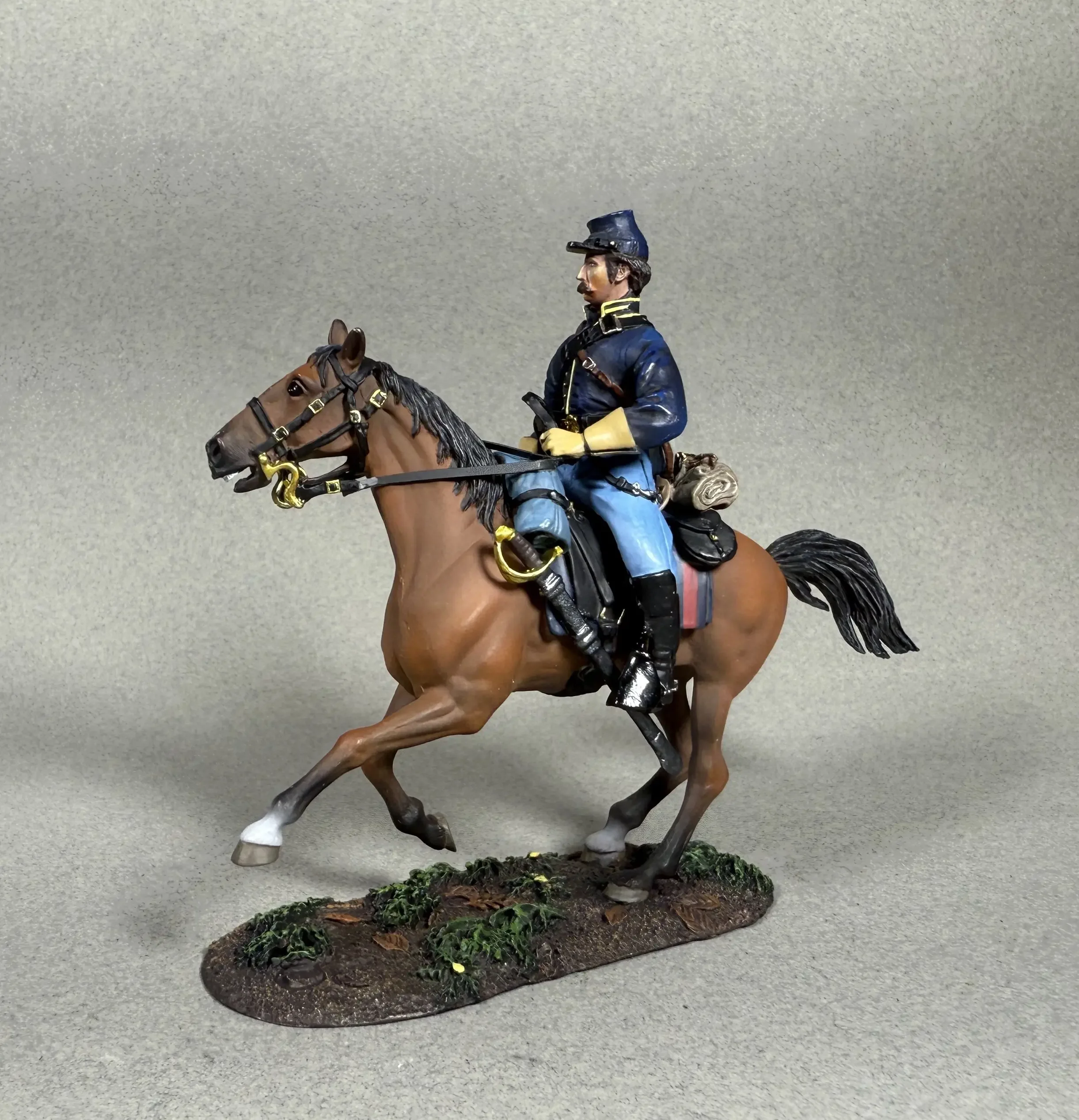 31440 - Union Cavalry Trooper Mounted on Trotting Horse, No.2