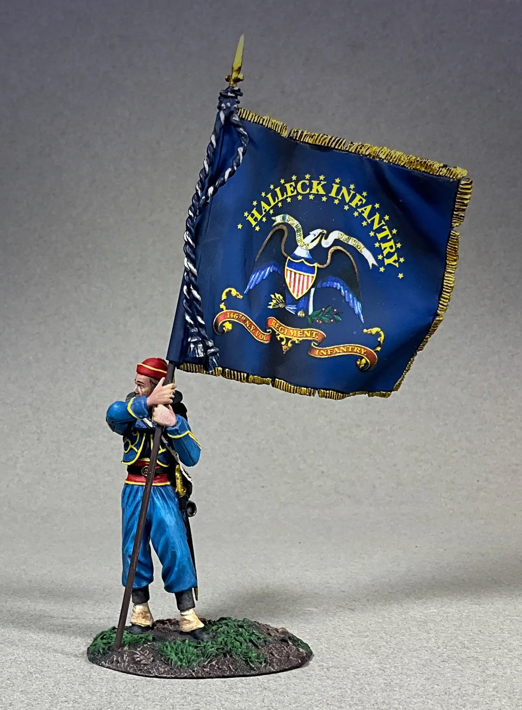 31323 - Union 146th New York Zouave with Regimental Colors