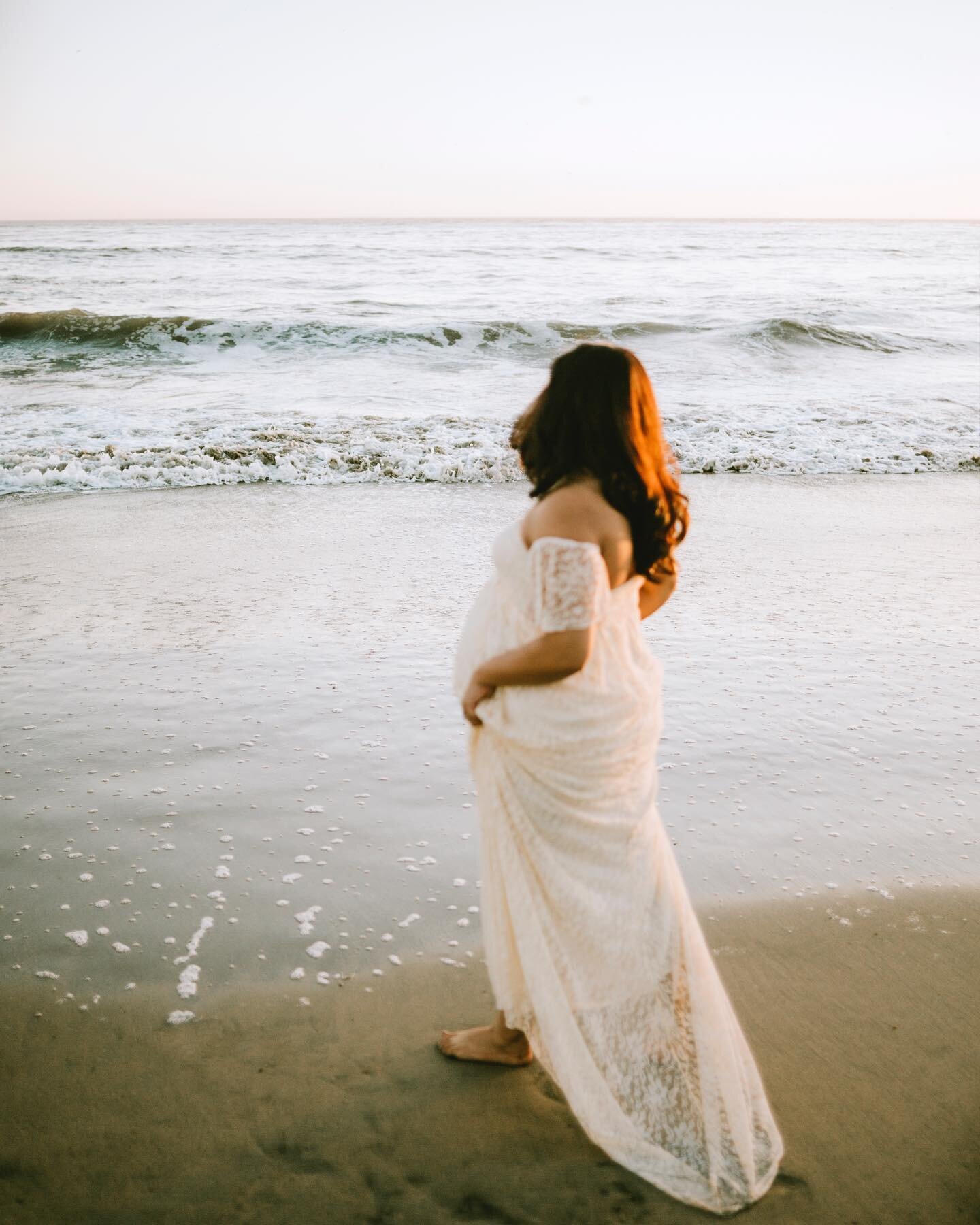 Maybe I&rsquo;m just going to be a full-time beach photographer. I just love beach sessions so much 💛