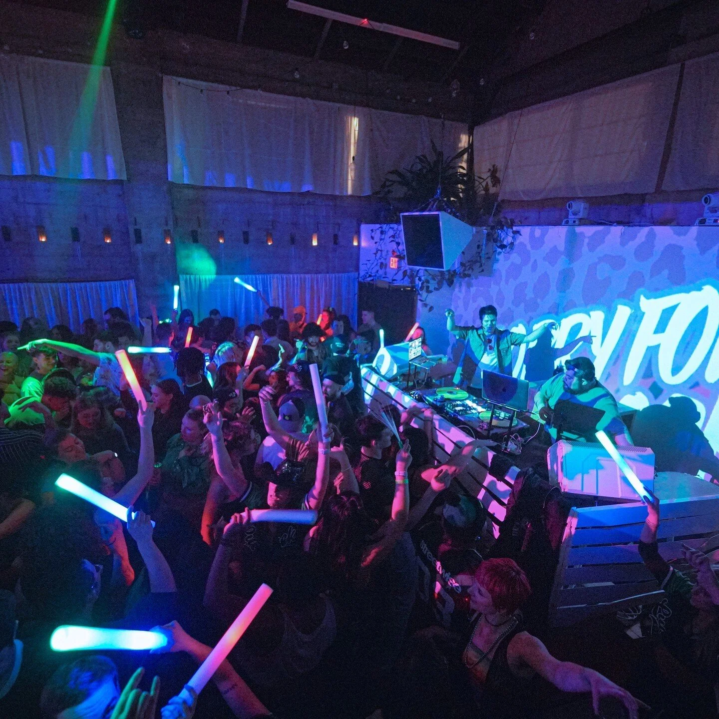 🚨 Portland Party Rockers! 
Sorry For Party Rocking returns to @holoceneportland this Friday! 💃 Expect a packed, sold-out night of 2010-2015 edm &amp; pop anthems! 
Get your tickets ASAP and join us on the dancefloor!