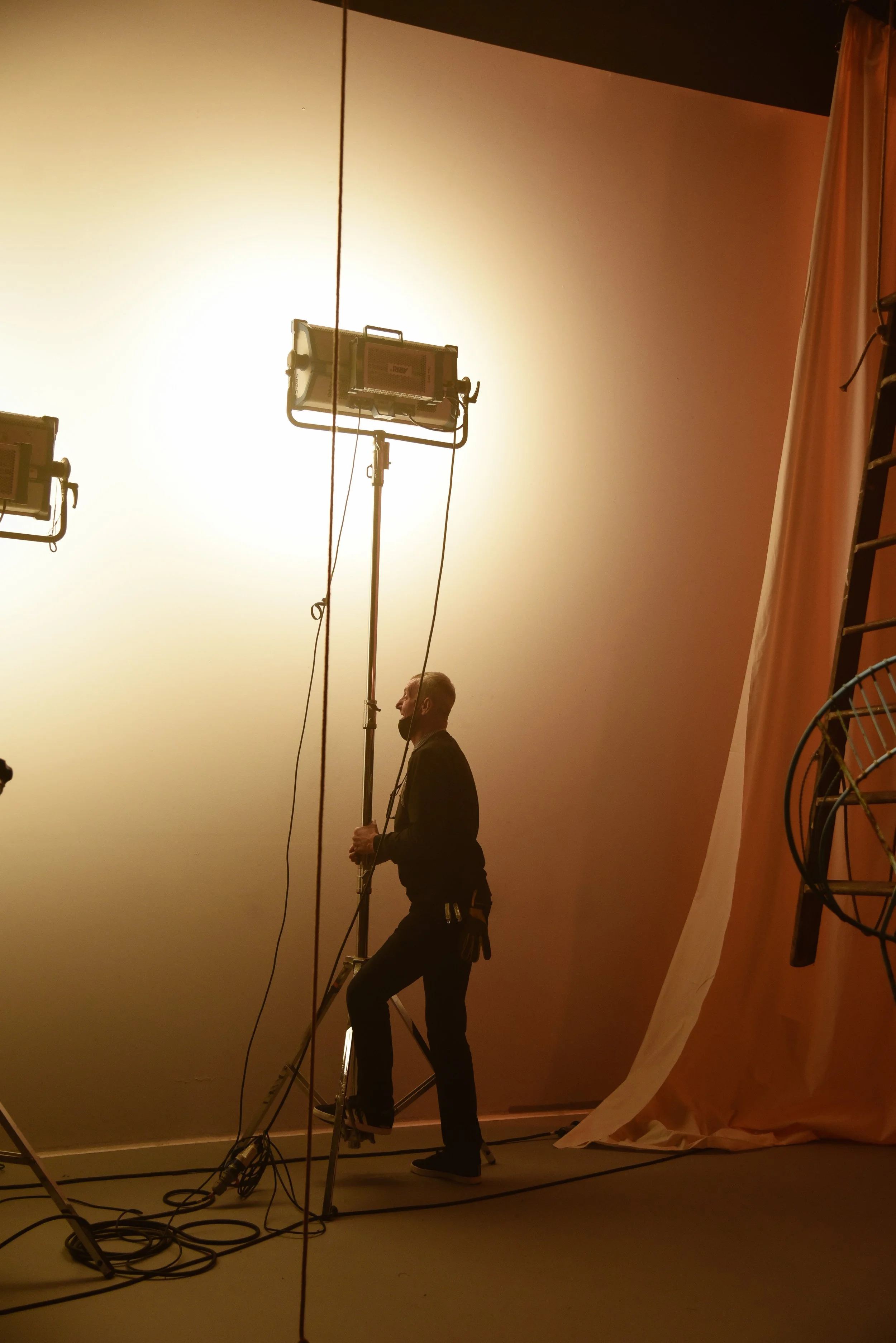 Wonderland-Jeremy Swift-BTS-0039.jpg