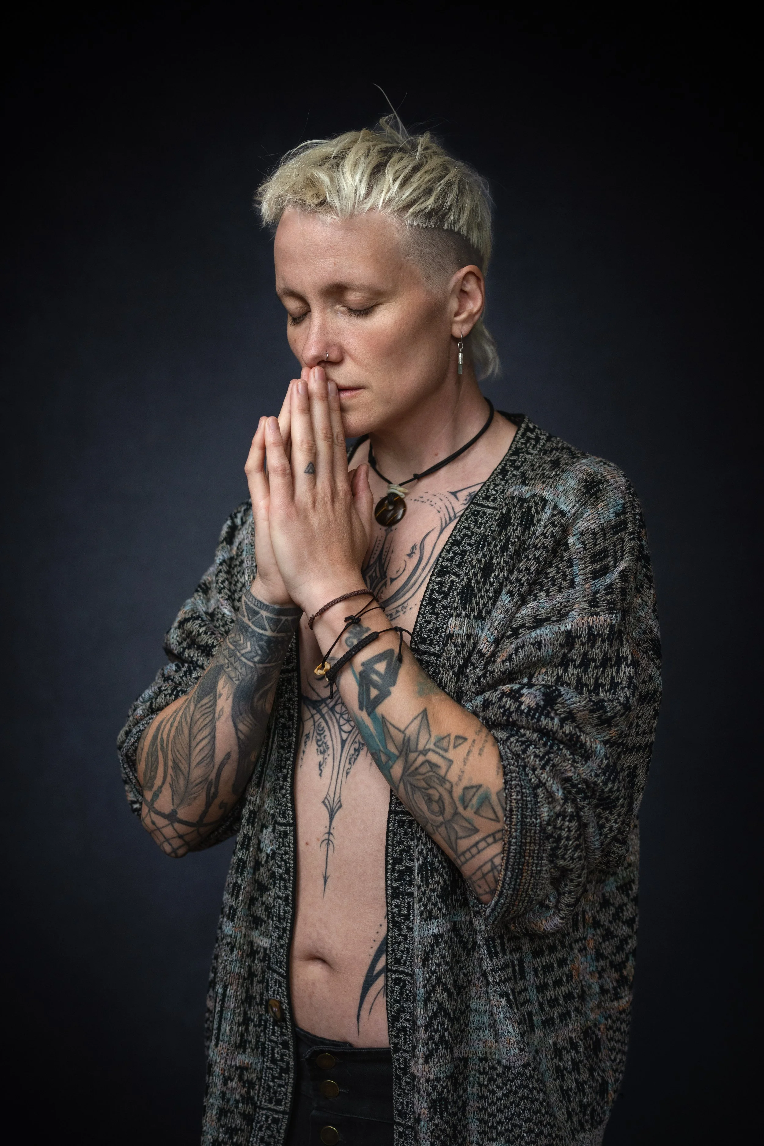 Ren at prayer-7016-2.jpg