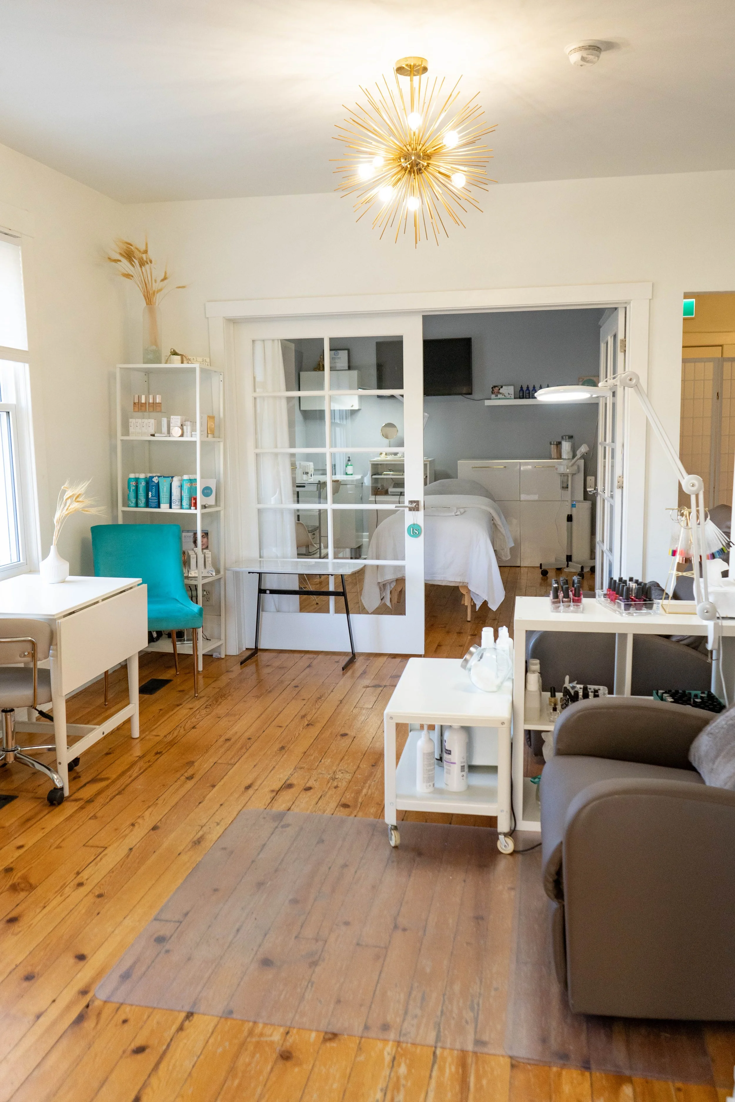 Teal Street - November 2022-7.jpeg