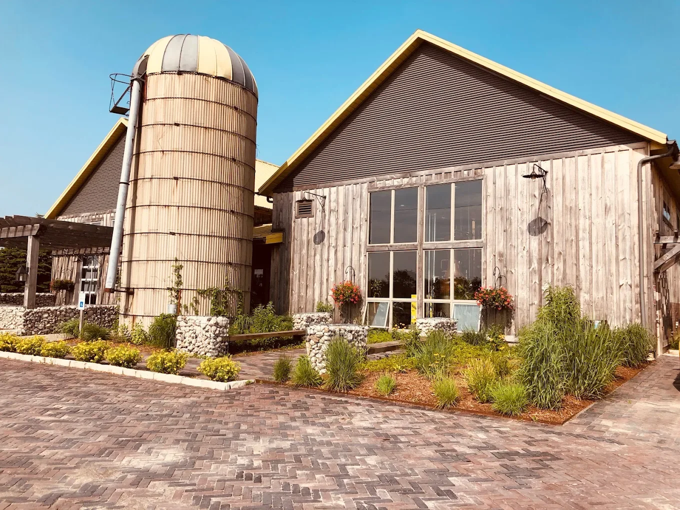 Willibald Farm Distillery &amp; Brewery