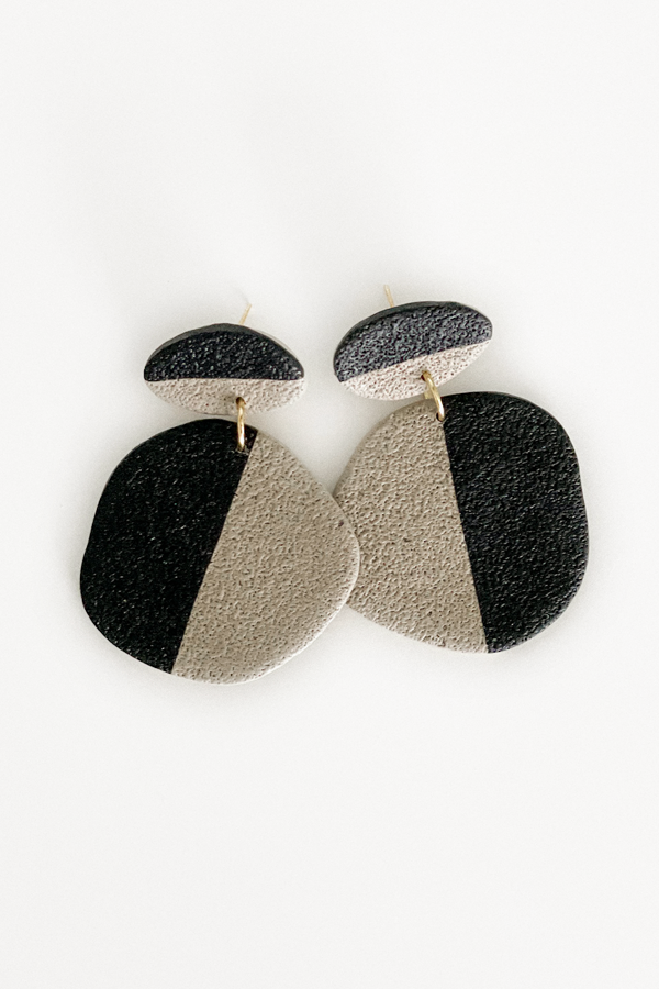 pebble+earrings.png