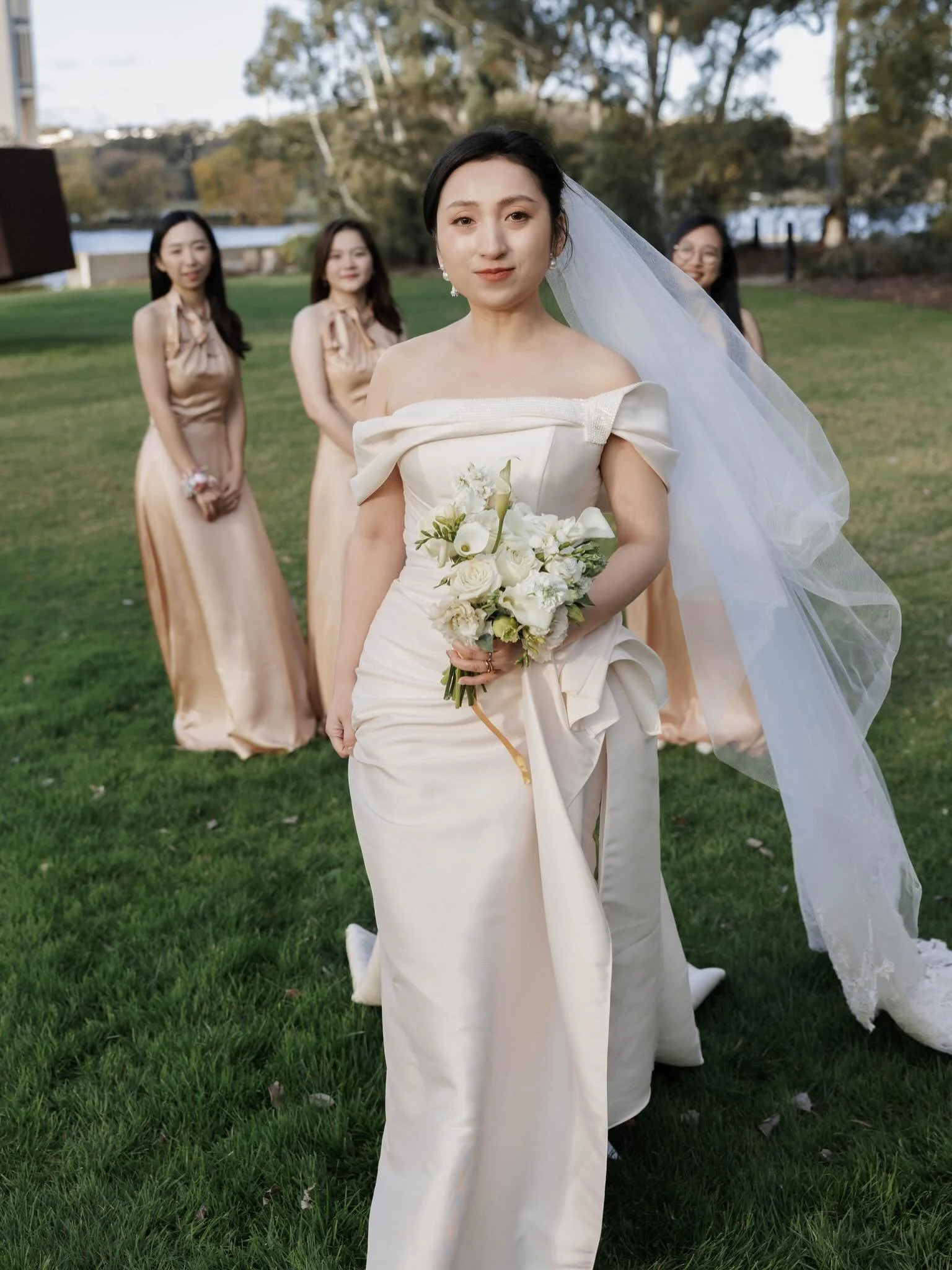 A few favourites from this beautiful day 🤍
Videographer: @forgetmeknotfilmsau 
.
.
.
#canberraweddingphotographer #canberraweddings #canberraweddingphotography #australianweddingphotographer #intimatewedding