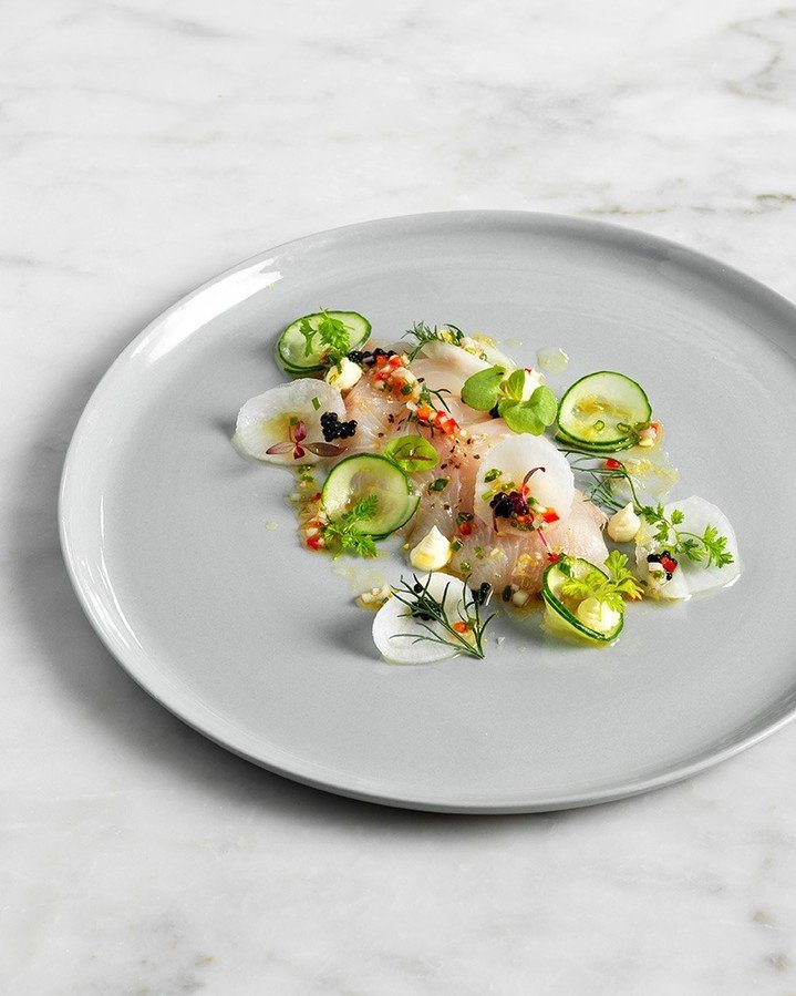Spring Summer entree perfection. Kingfish crudo, daikon, cucumber, sweet ginger dressing, kombu, caper leaves

#kingcrudo #caterer #catering #sydneycaterer #sydneycatering