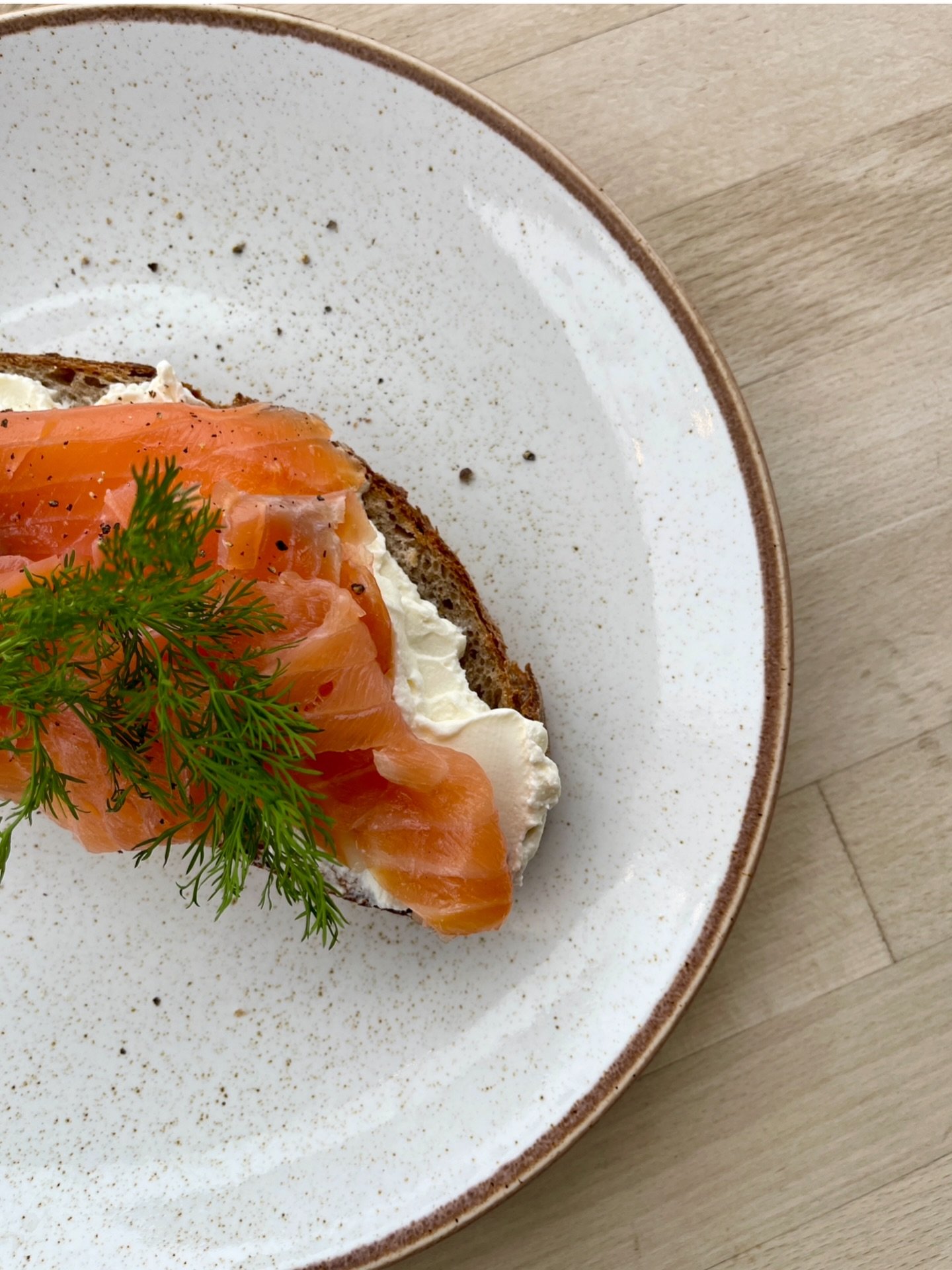 It&rsquo;s a salmon &amp; cream cheese kind of day✨ 
Escape the rain ☔️ and cosy up with us in our Bath or Cheltenham cafes ❤️

#bath#bathlife#cotswolds#cheltenham