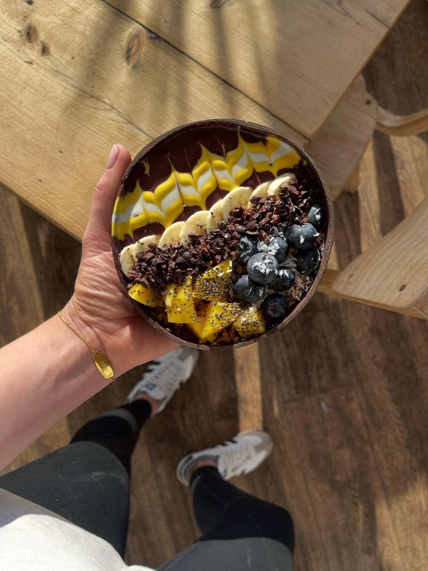 Mango Melody is BACK 🥭✨

A tropical dream bowl made with rich acai blueberries &amp; mango, topped with fresh banana, extra blueberries, juicy mango, cacao nibs &amp; chia seeds 💛

Fresh, vibrant, and exactly what your body&rsquo;s been craving 🌿
