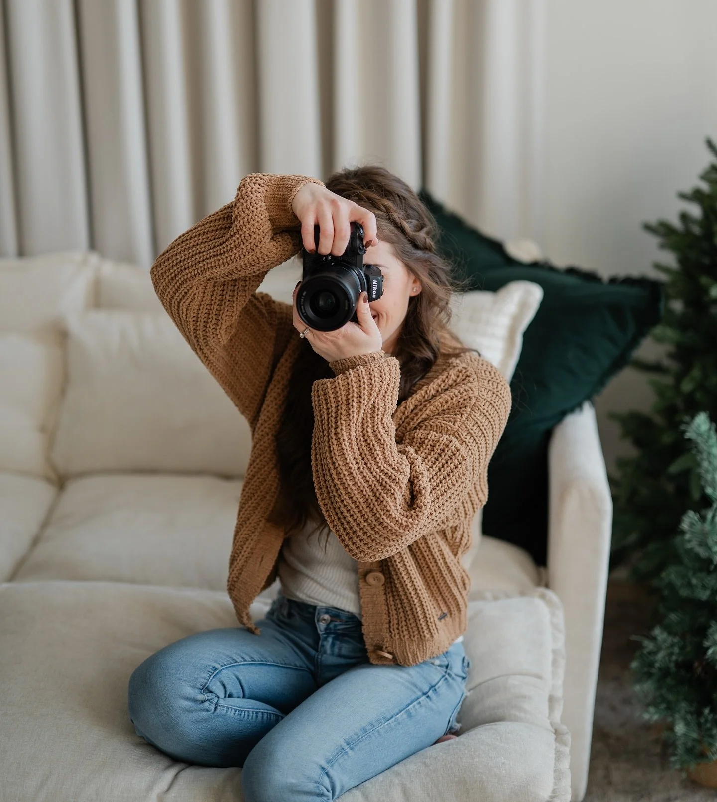 I hope everyone had the Merriest Christmas and has a Happy New Year.

I am so grateful for everyone who has trusted me to document their milestones. This year has been so fun! There have been so many family sessions, senior sessions and even some bra