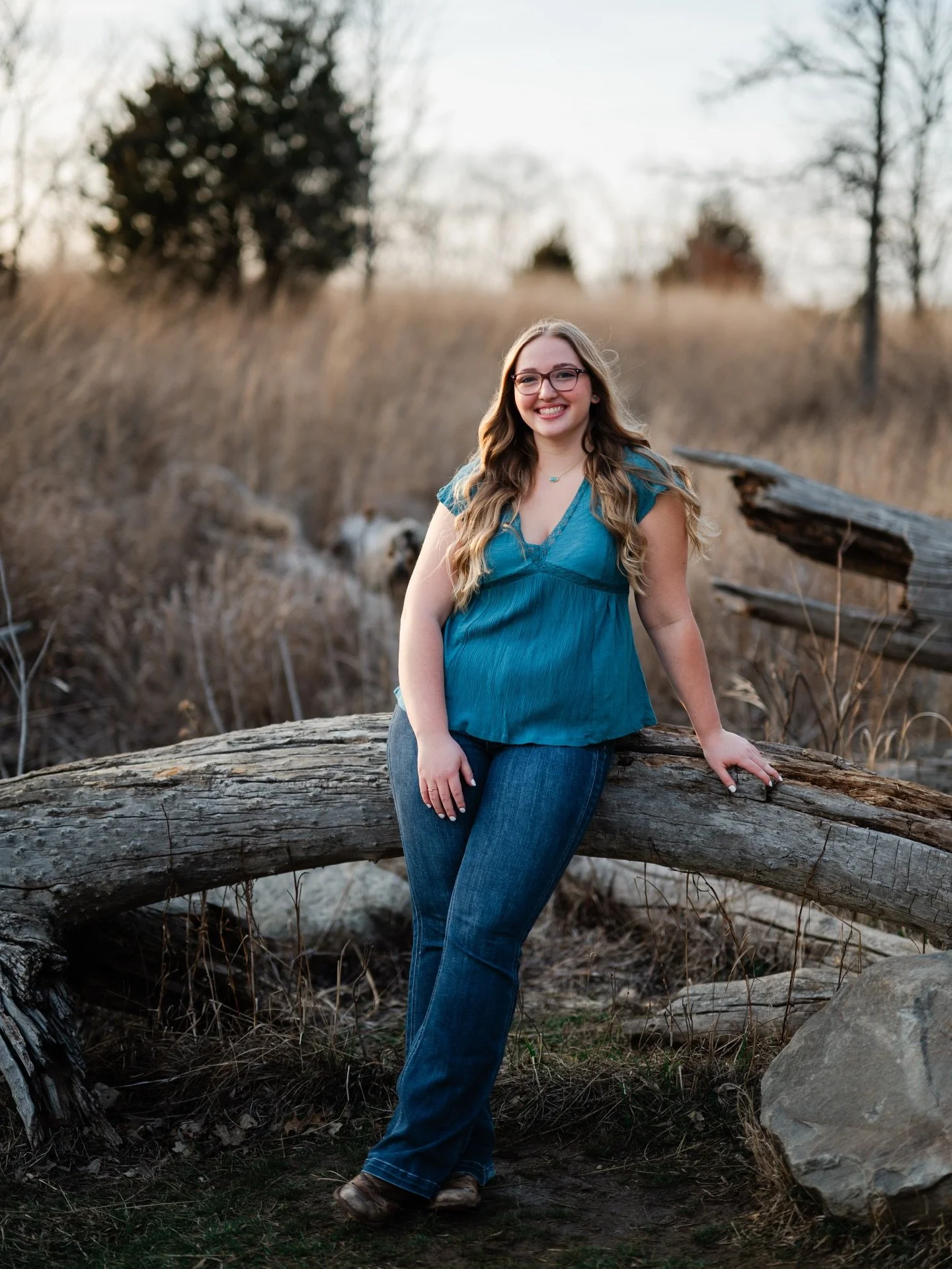 Finally some consistent sunshine, which means photo sessions are gearing back up ✨ I cannot believe I&rsquo;m already done photographing my reps for this year and about to start photographing 2027 grads here soon. What a year! It&rsquo;s gone so fast