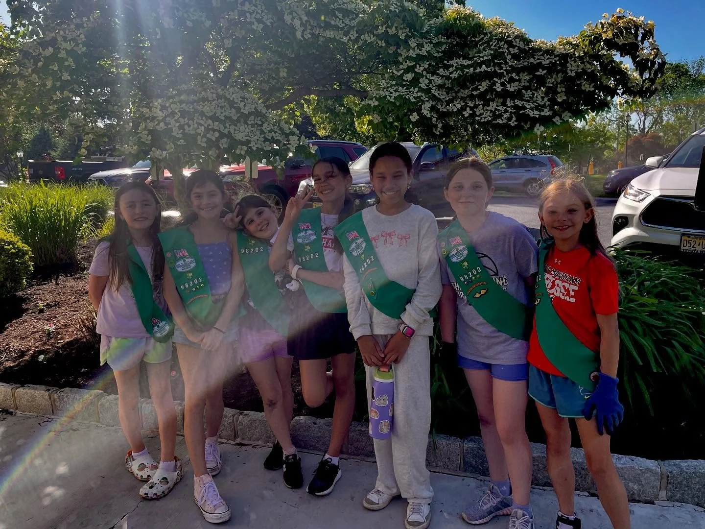 We&rsquo;ve come full circle! A handful of our HCNS graduates- now 4th graders about to graduate 👩🏼&zwj;🎓from Hilltop Elementary School- came to spread some goodness 🫶 and give back to our school. They spent the afternoon weeding 🌿, planting flo