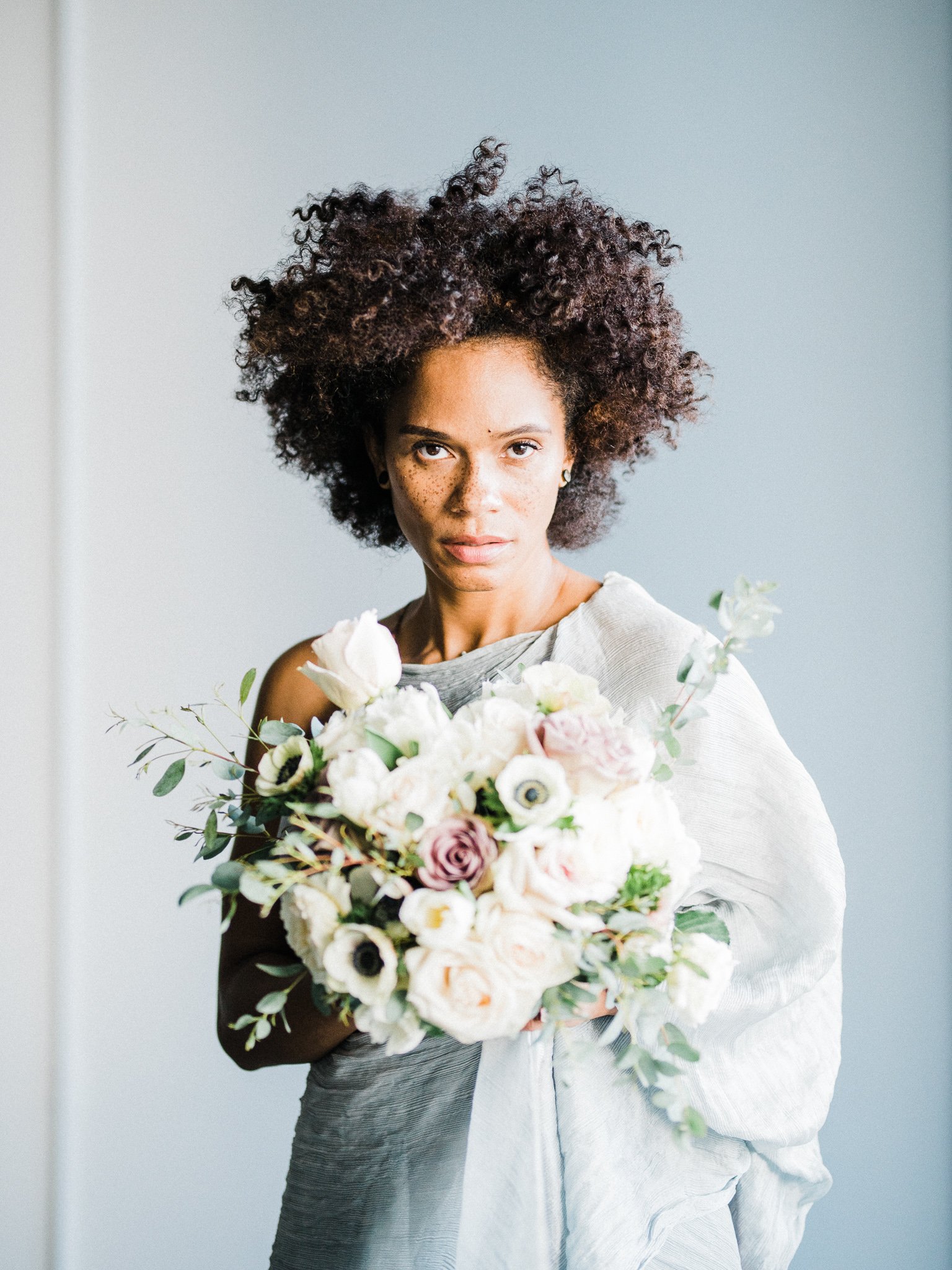  bride with wedding flowers in Las Vegas 