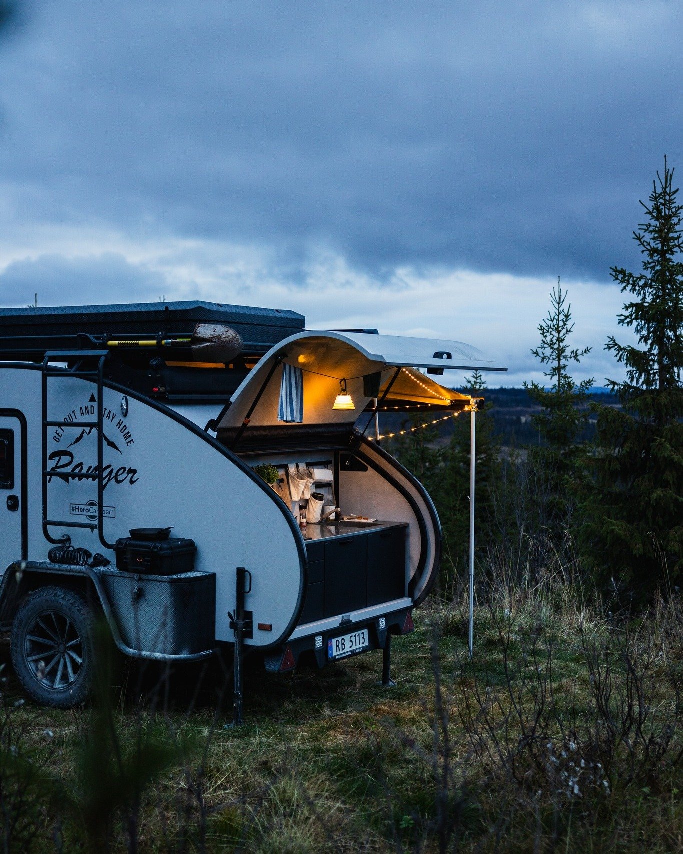 Et sted man skal sette pris p&aring; n&aring;r man er ute p&aring; tur - det er kj&oslash;kkenet sitt! 🥰

Er du glad i det? ☀

📸@magste

#ferie #norgesferie #fiske #eventyr #sommerferie #herocamper #norgerundt #familie #overlanding #Norge #ferietid